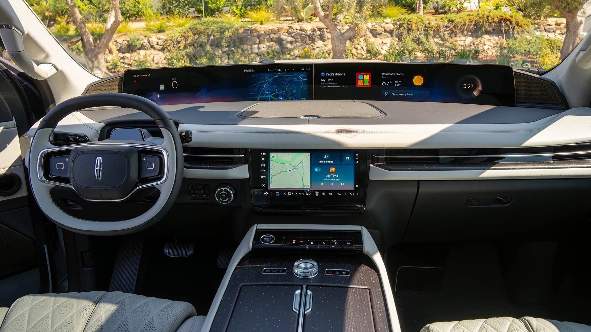 1 2025 Lincoln Navigator L Black Label Atmospheric interior