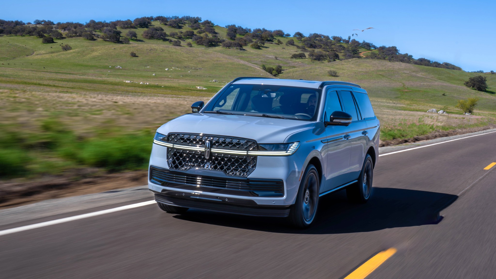 2 2025 Lincoln Navigator Reserve front view