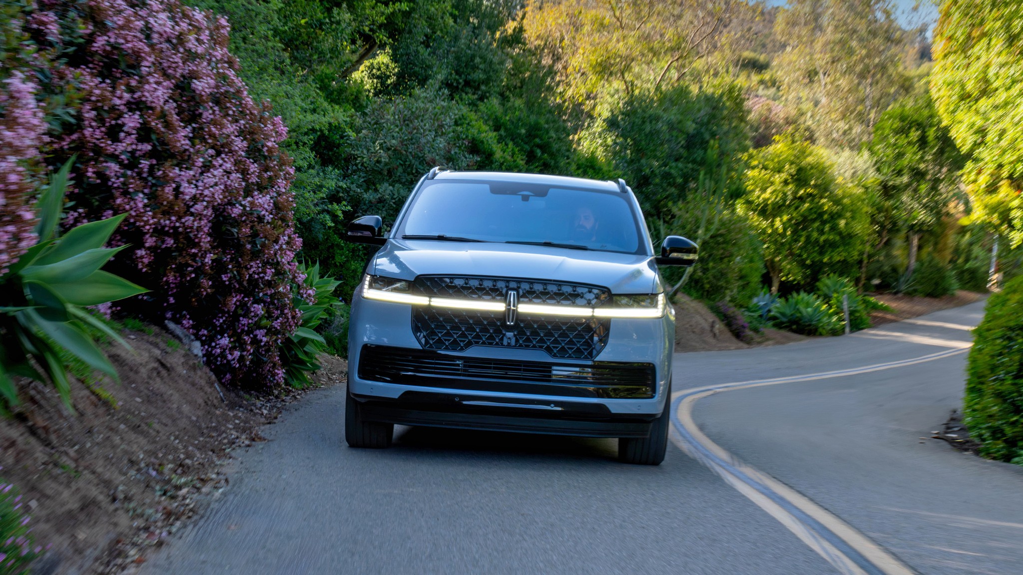 3 2025 Lincoln Navigator Reserve front view