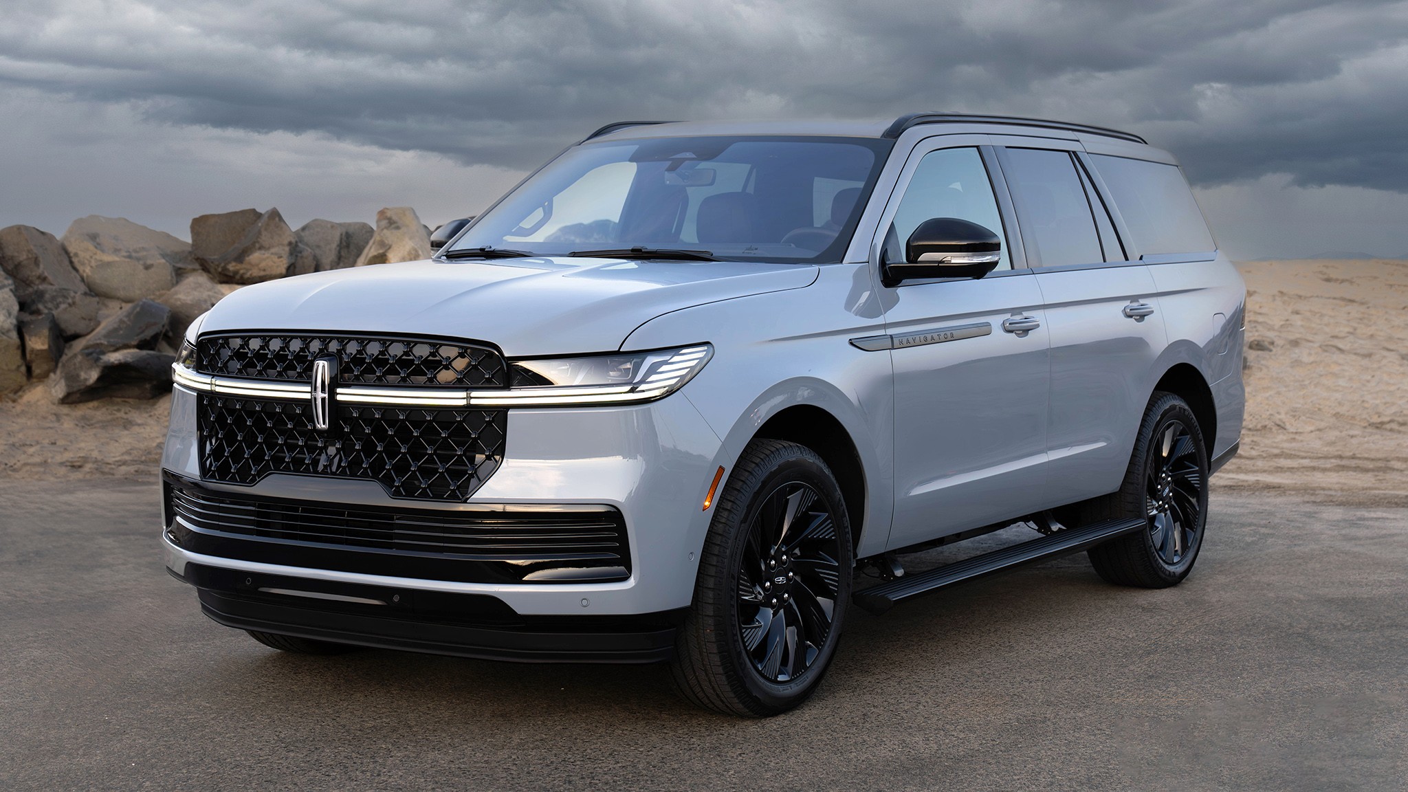 4 2025 Lincoln Navigator Reserve front view