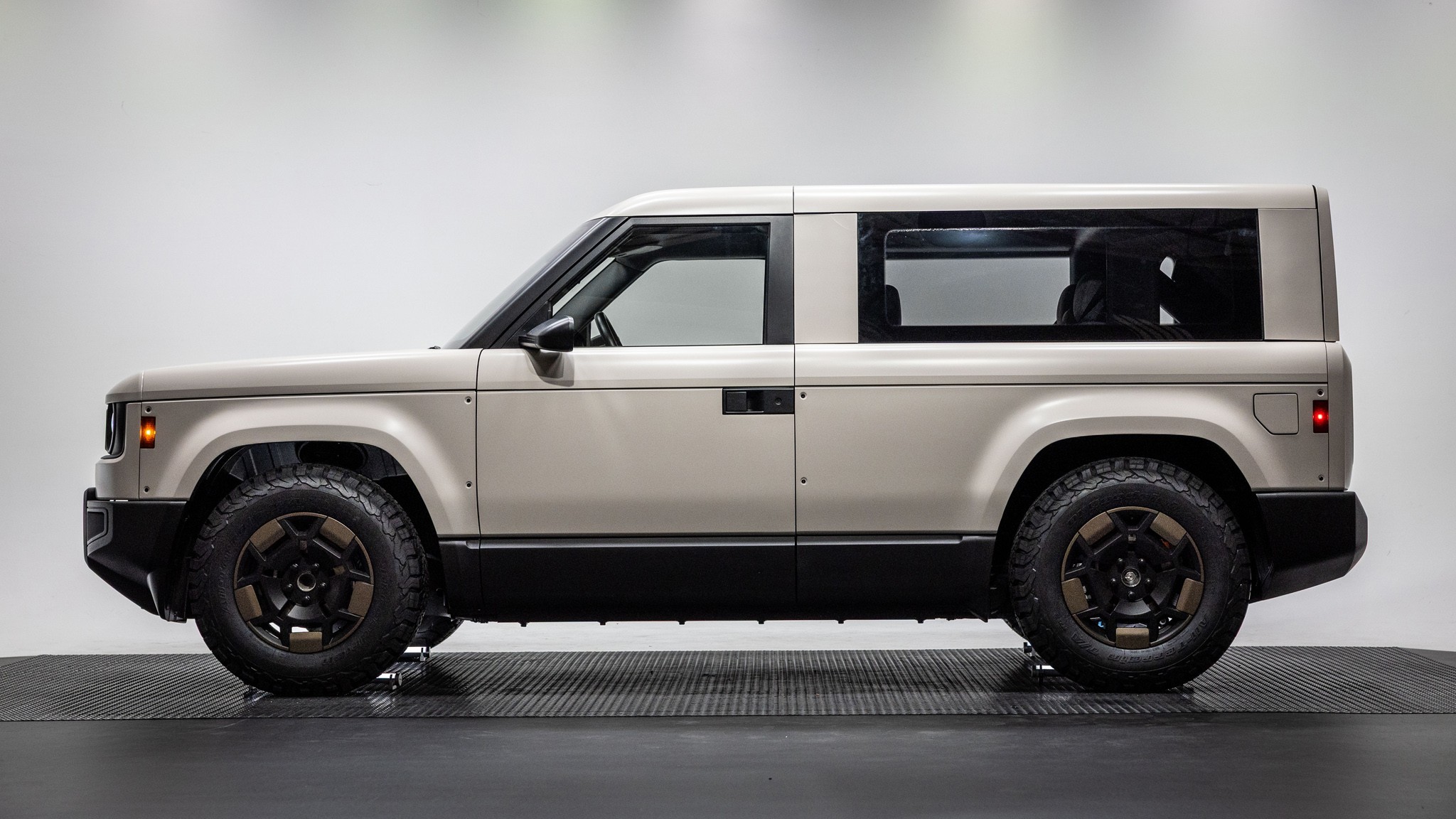 007 2027 Slate Truck