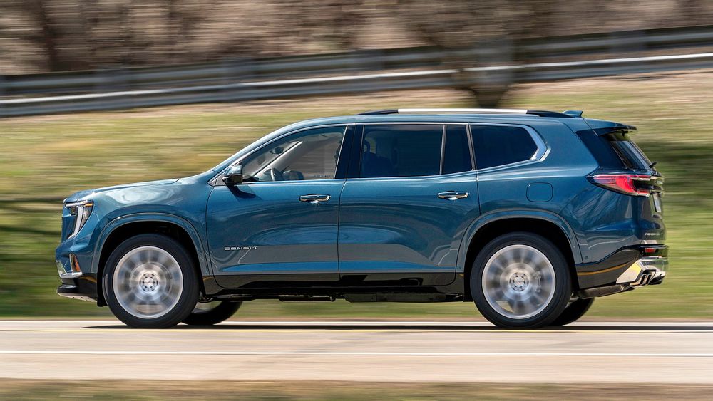 008 2025 GMC Acadia Denali AWD