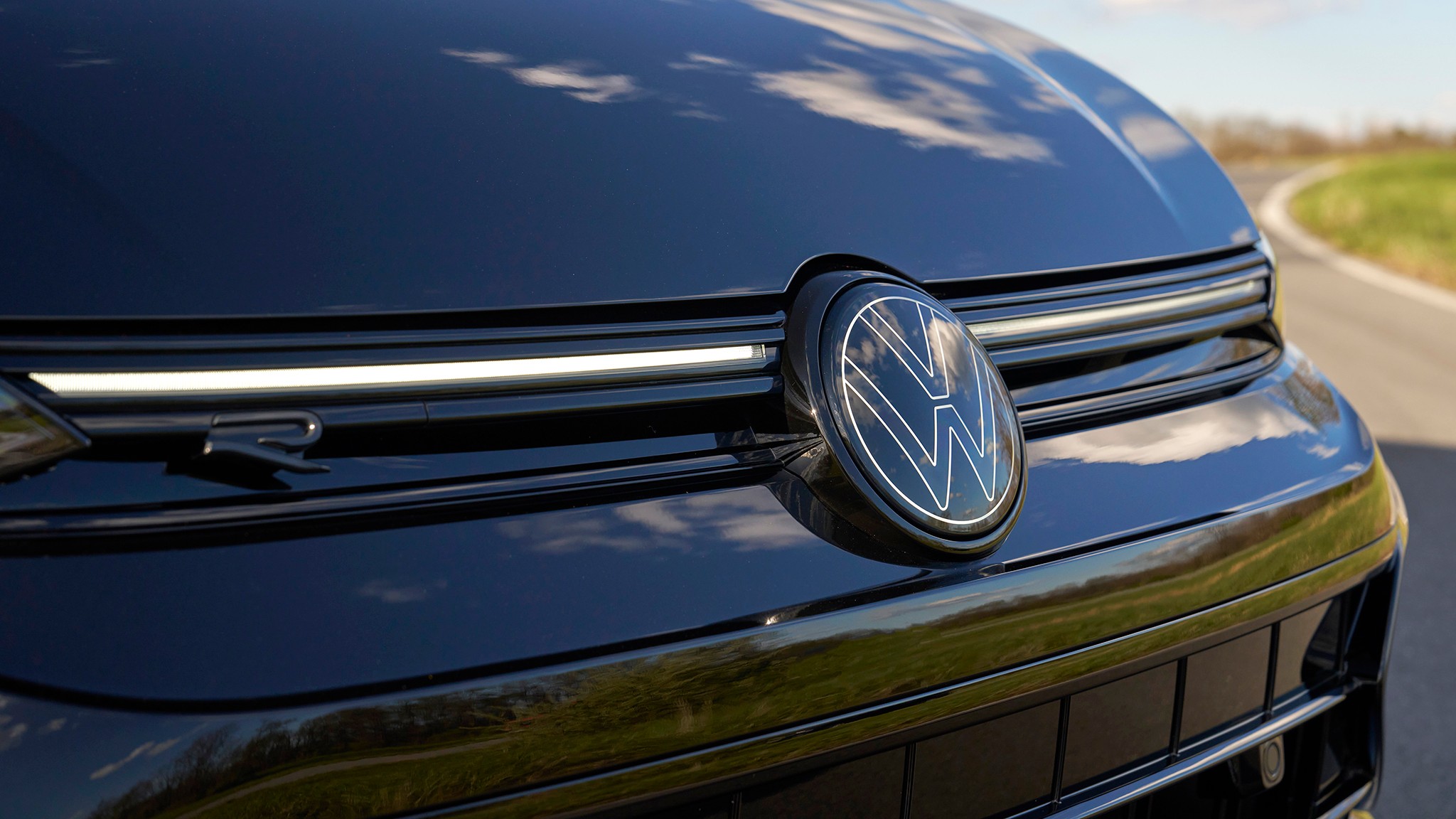 20 2025 Volkswagen Golf R black first drive