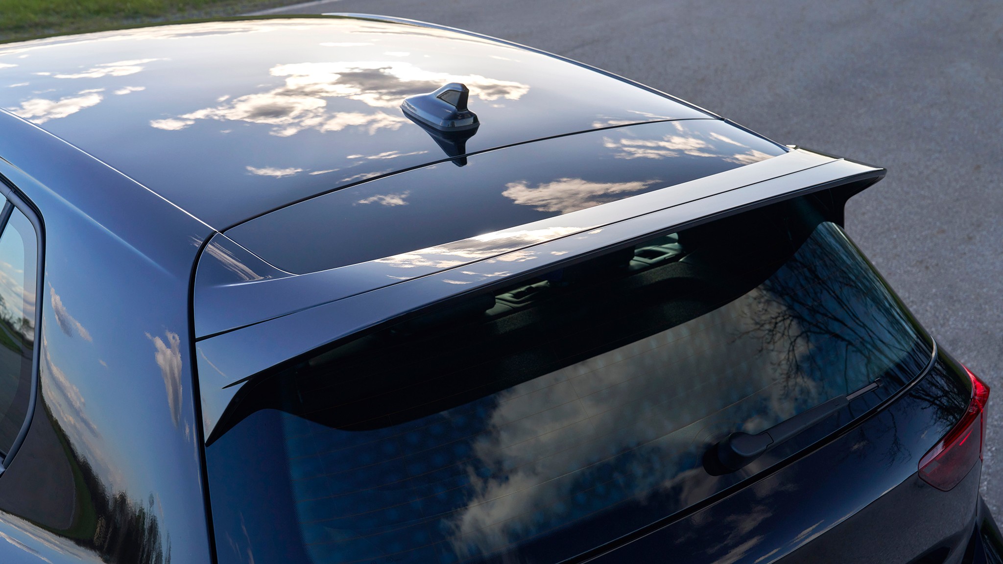 18 2025 Volkswagen Golf R black first drive