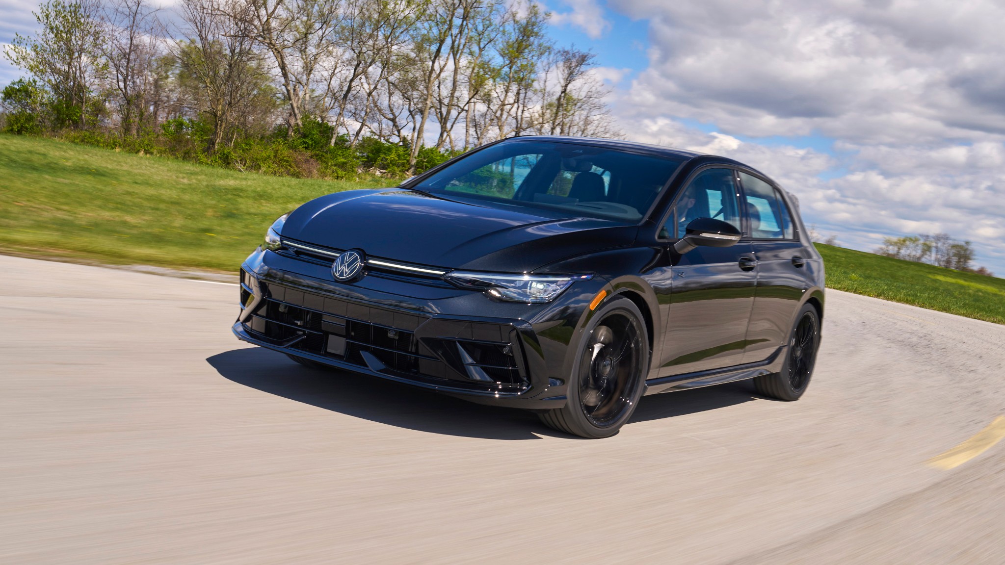 30 2025 Volkswagen Golf R black first drive