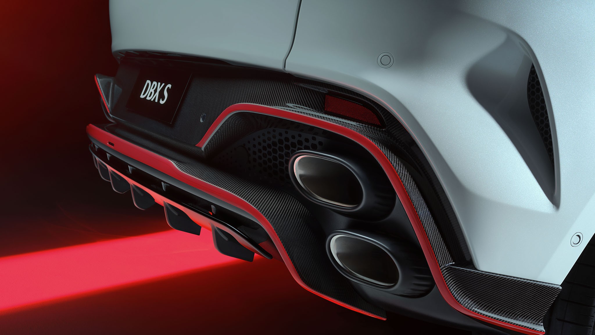 Aston Martin DBX S 14