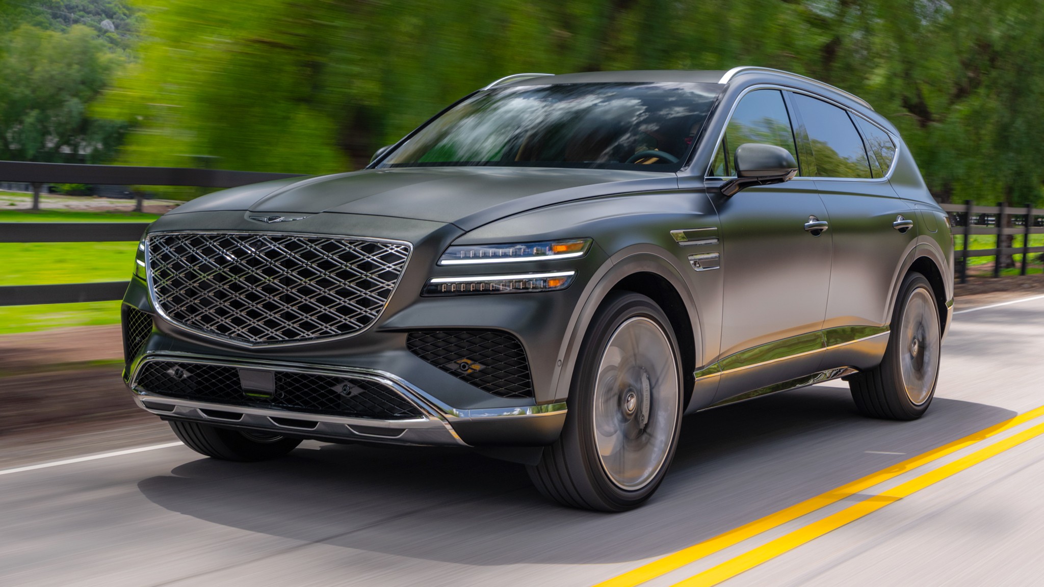 001 2025 Genesis GV70