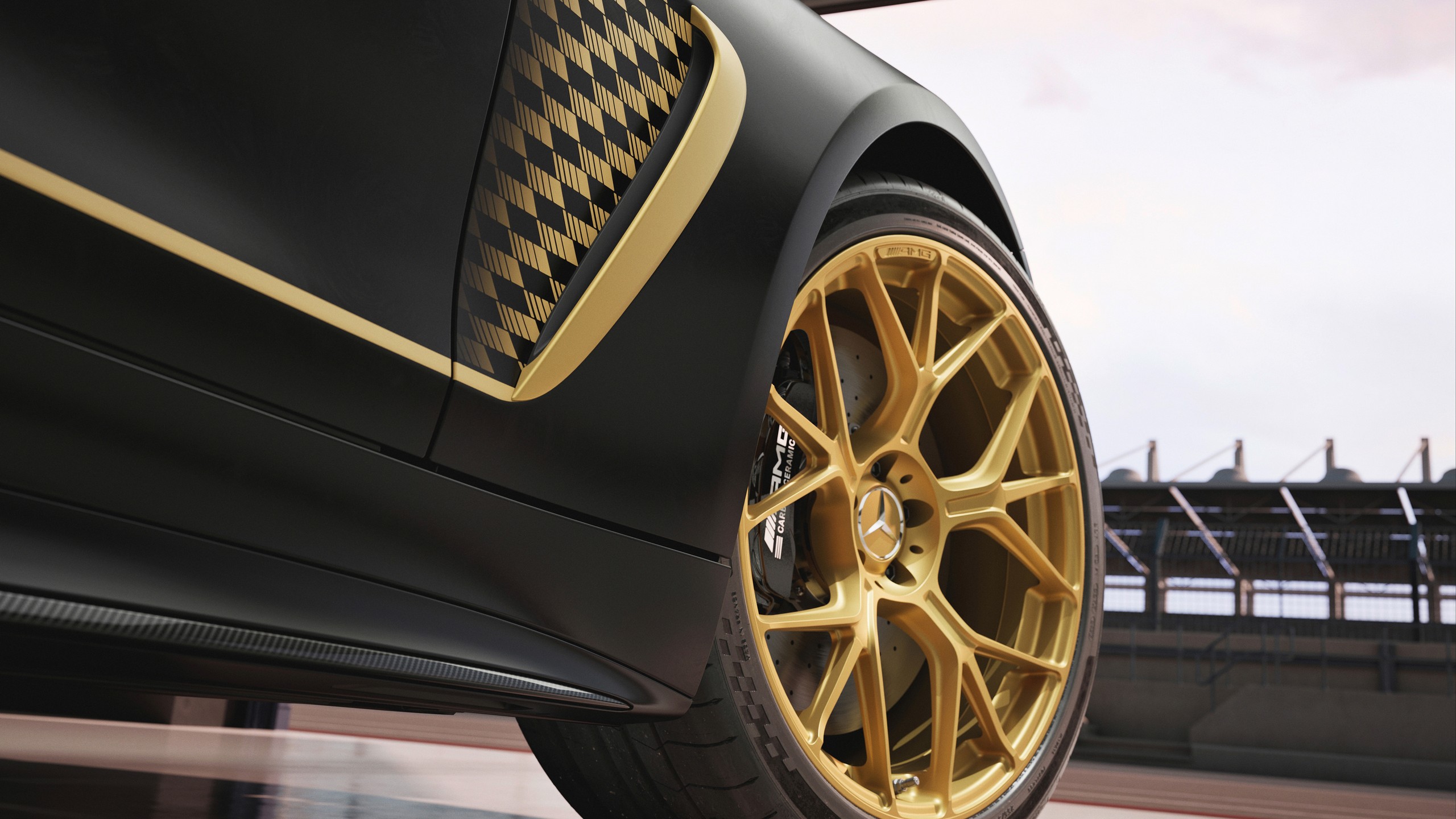 2026 Mercedes AMG GT 63 APXGP Edition 13