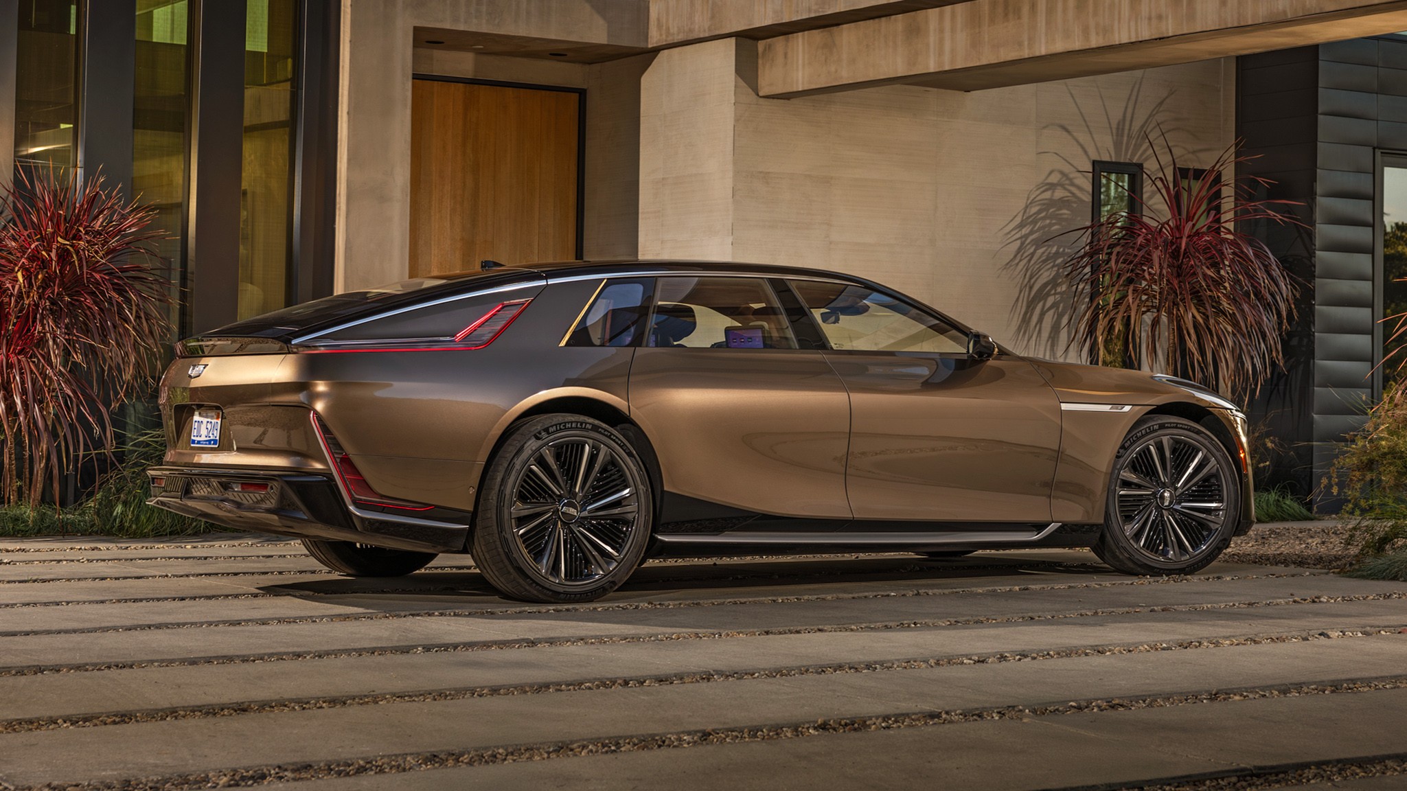 007 2025 Cadillac Celestiq