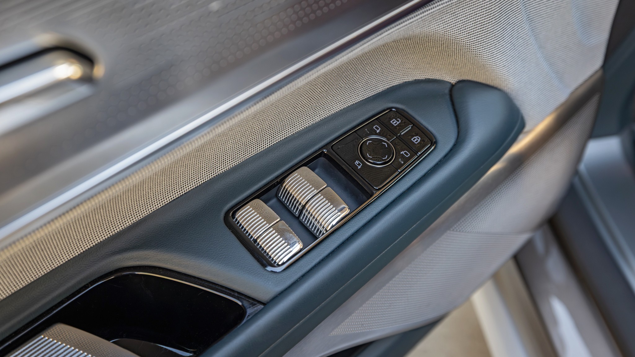 028 2025 Cadillac Celestiq