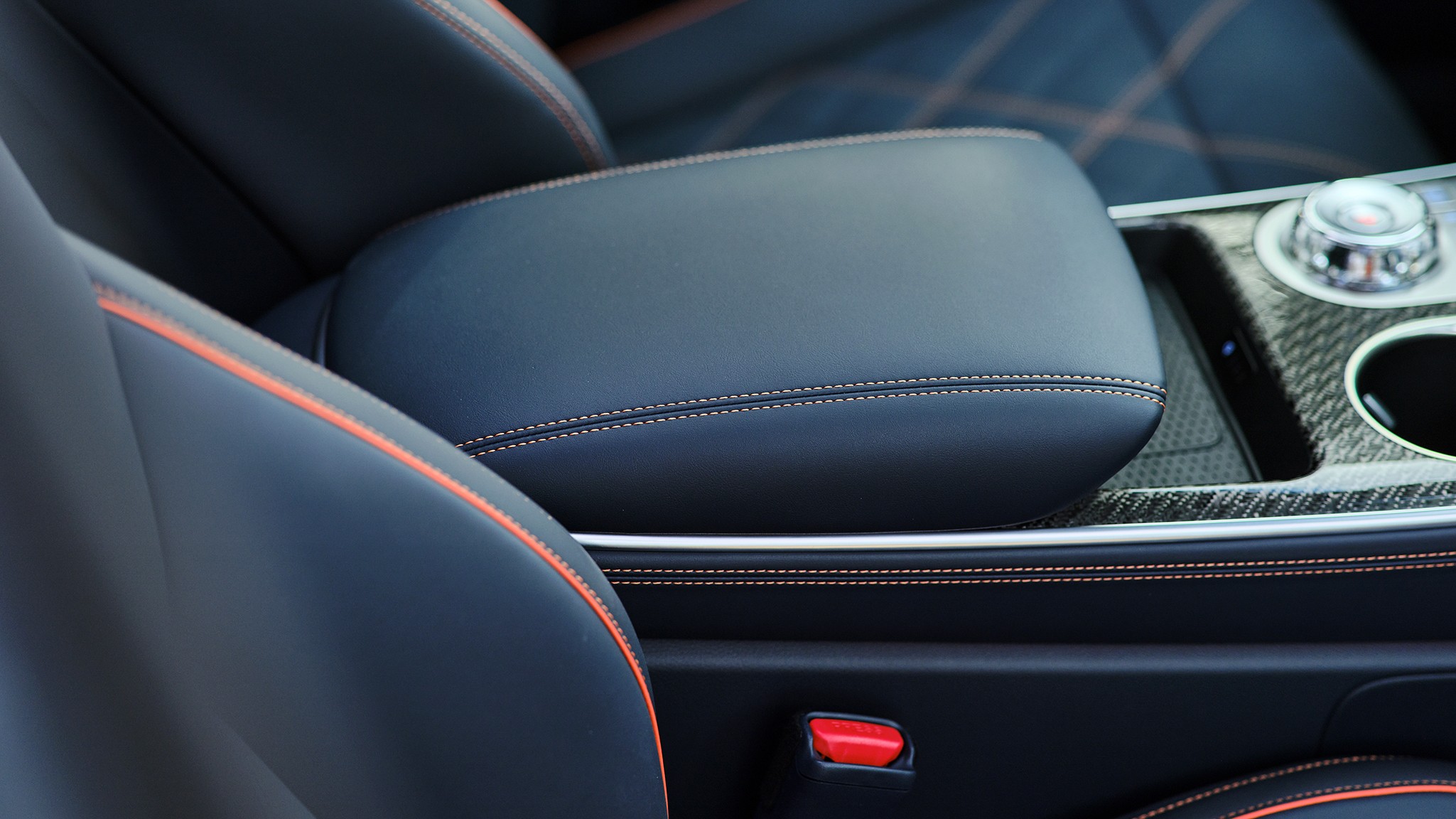 25 2026 Genesis GV70