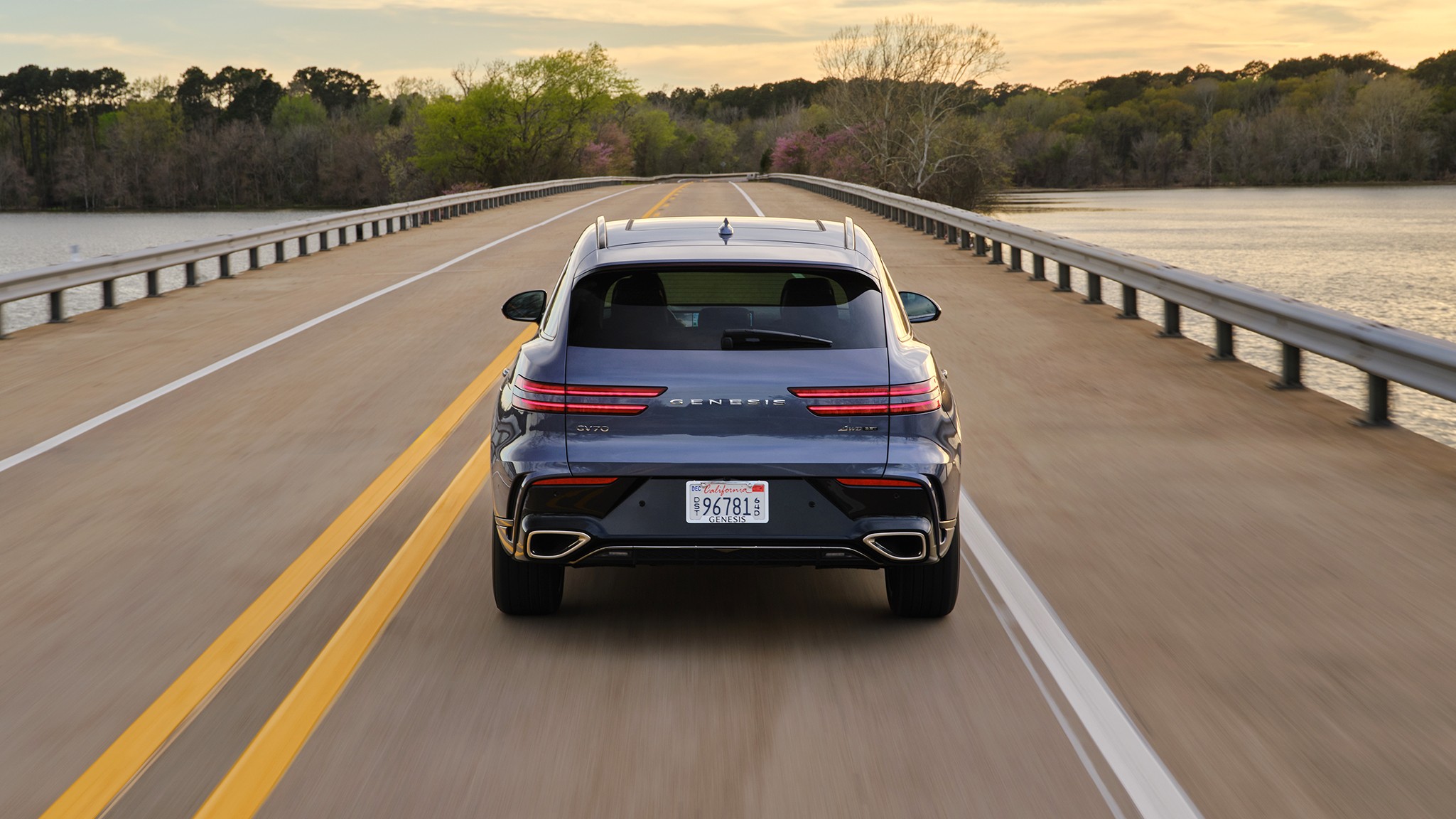 32 2026 Genesis GV70