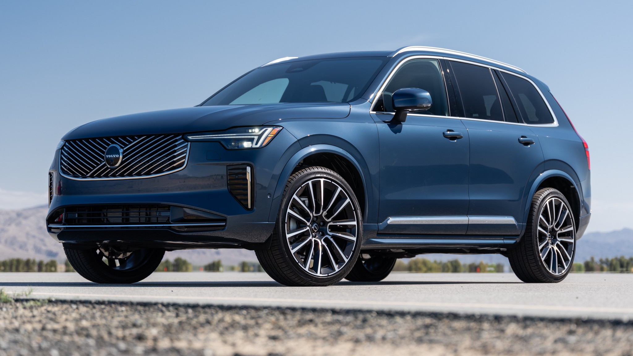001 2025 Volvo XC90