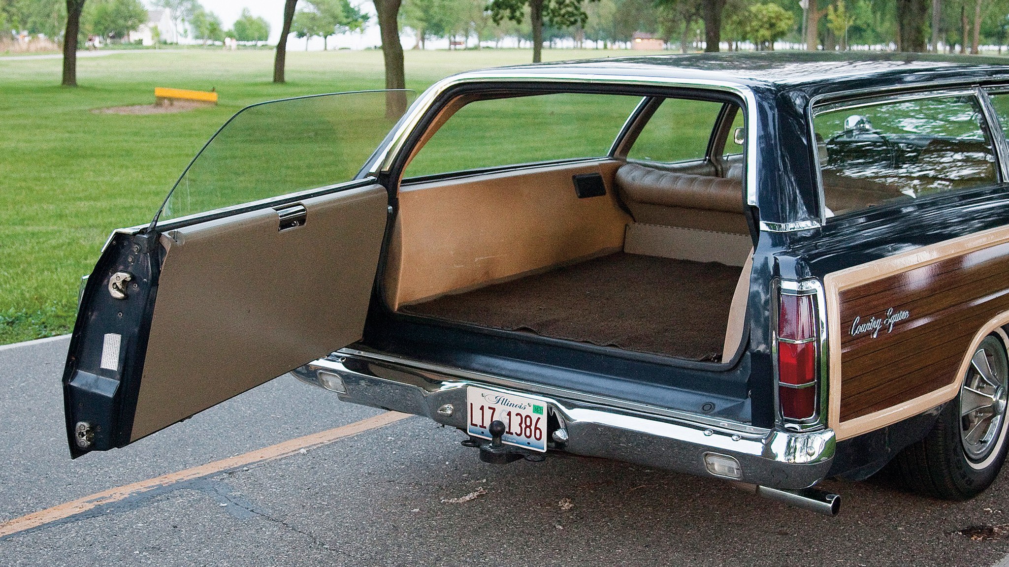 030 1969 chevrolet kingswood estate vs ford country squire