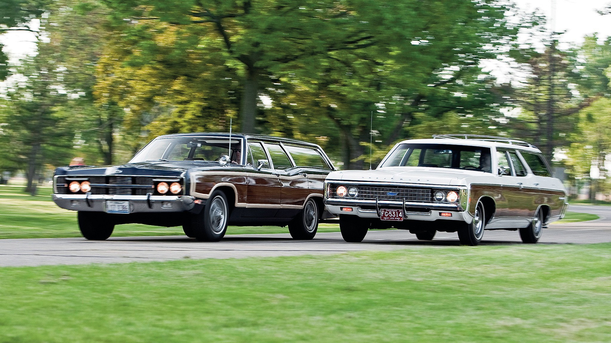 032 1969 chevrolet kingswood estate vs ford country squire
