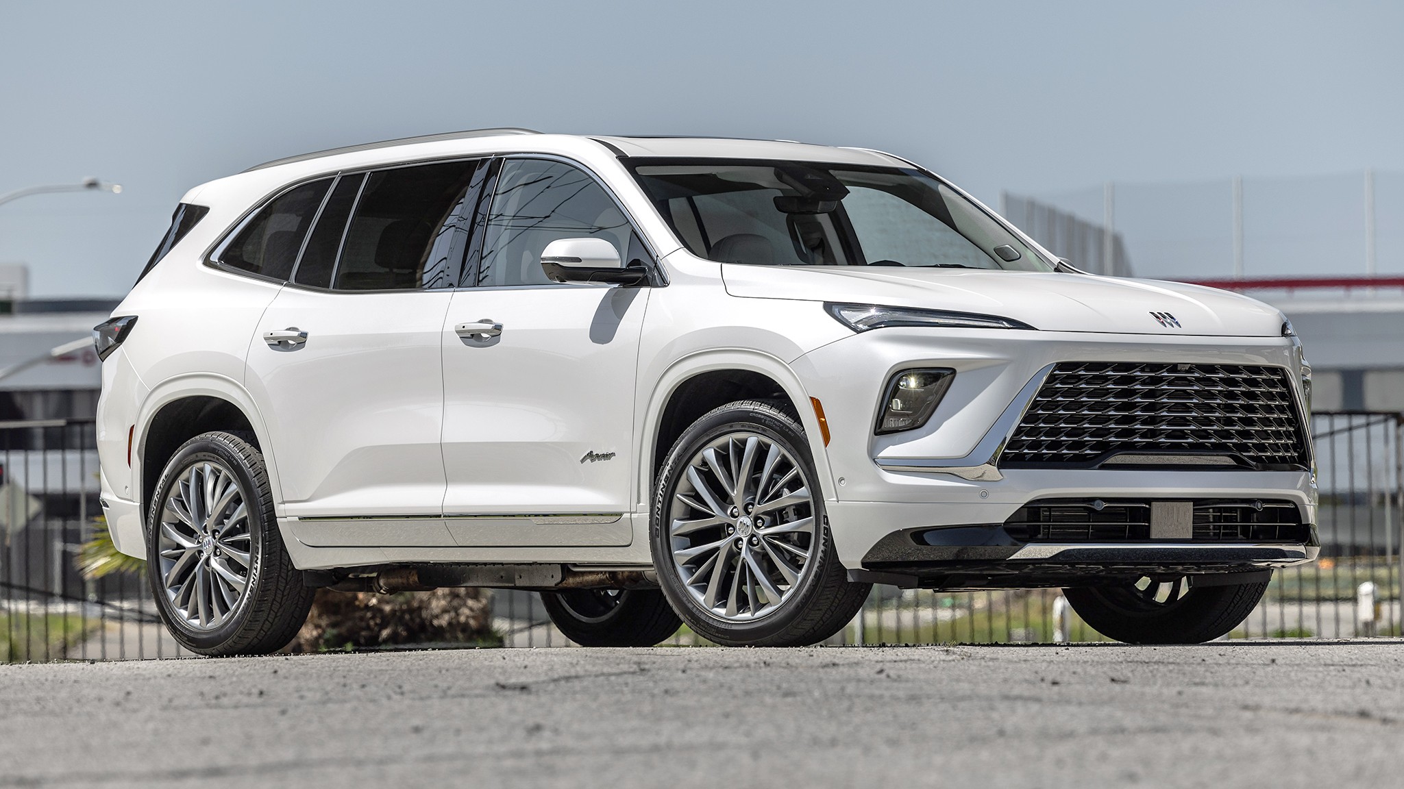 010 2025 Buick Enclave Avenir AWD