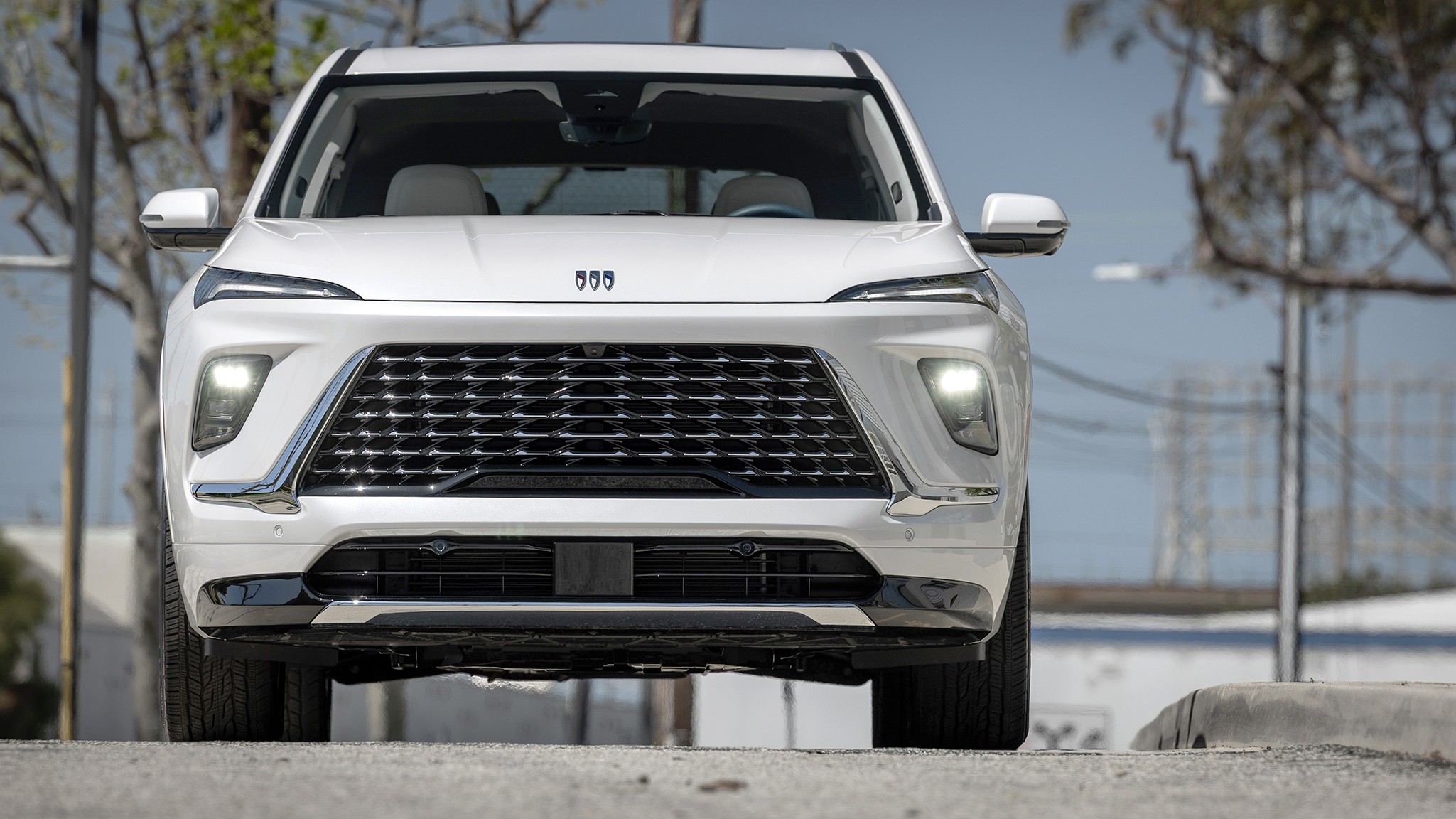 004 2025 Buick Enclave Avenir AWD