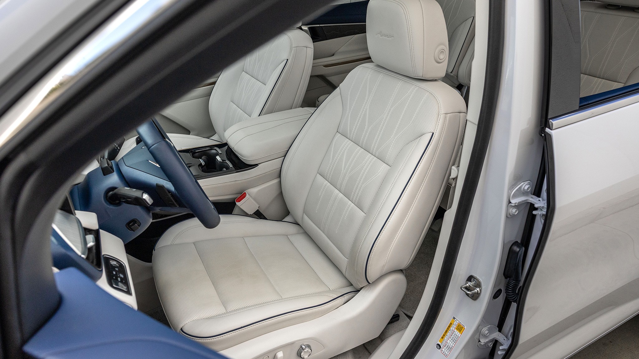 021 2025 Buick Enclave Avenir AWD