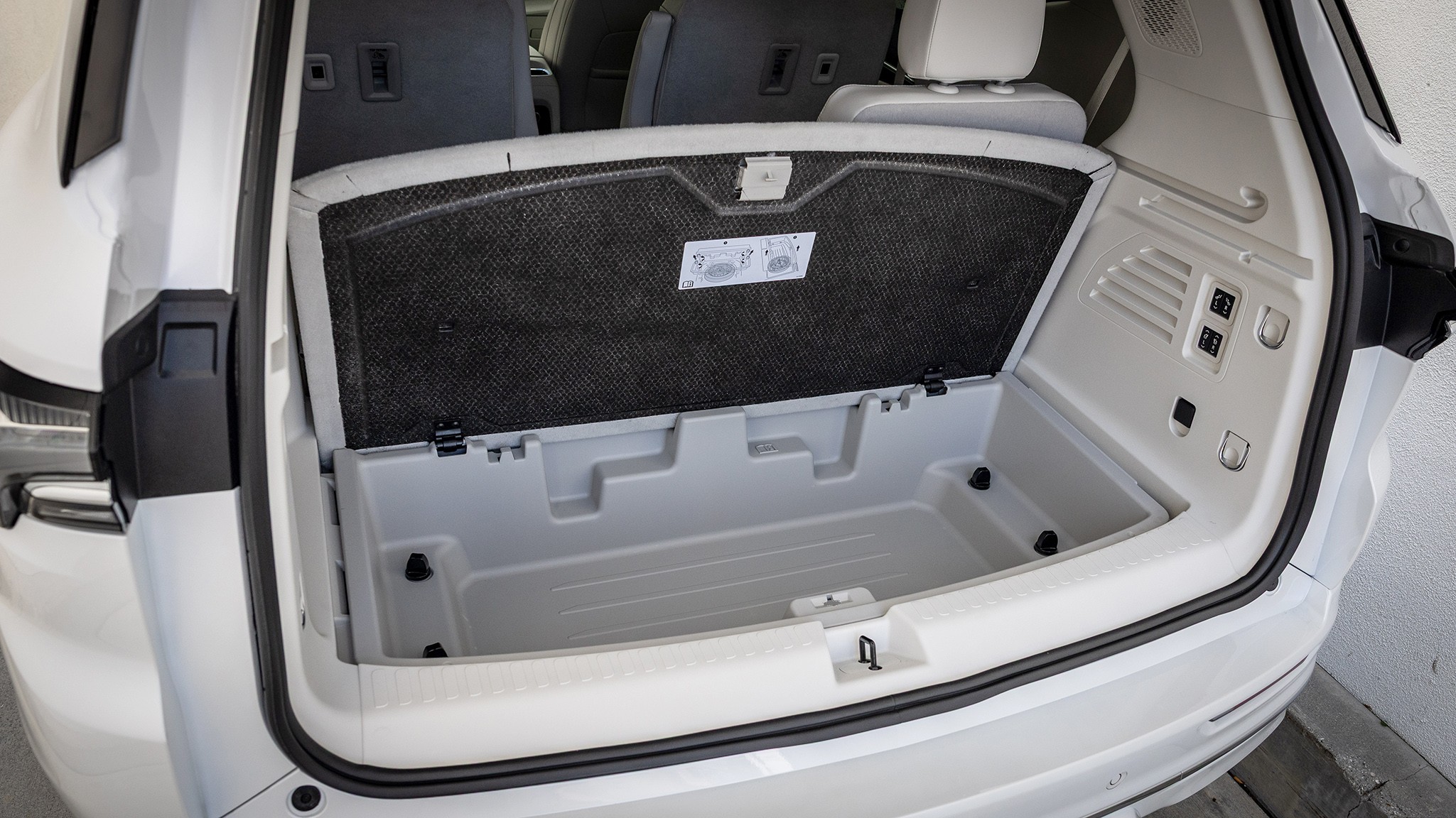 025 2025 Buick Enclave Avenir AWD