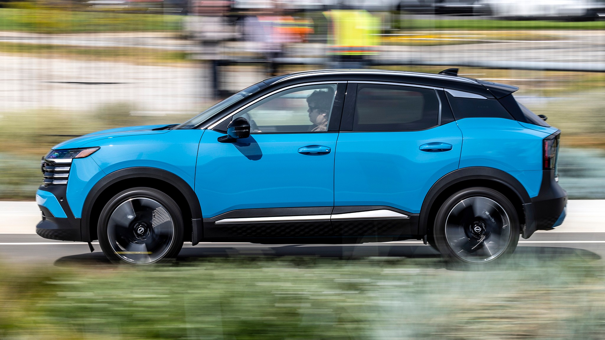 009 2025 Nissan Kicks