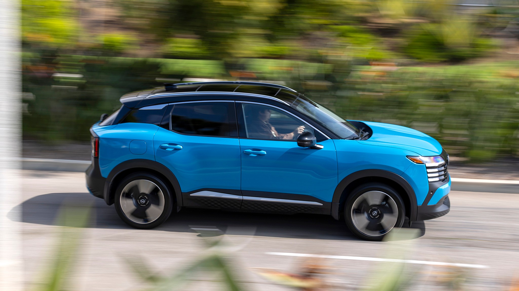 011 2025 Nissan Kicks