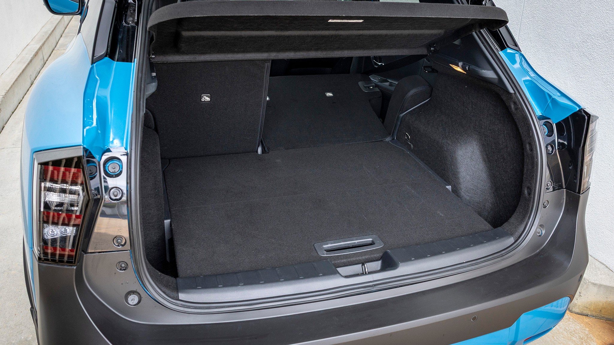 019 2025 Nissan Kicks