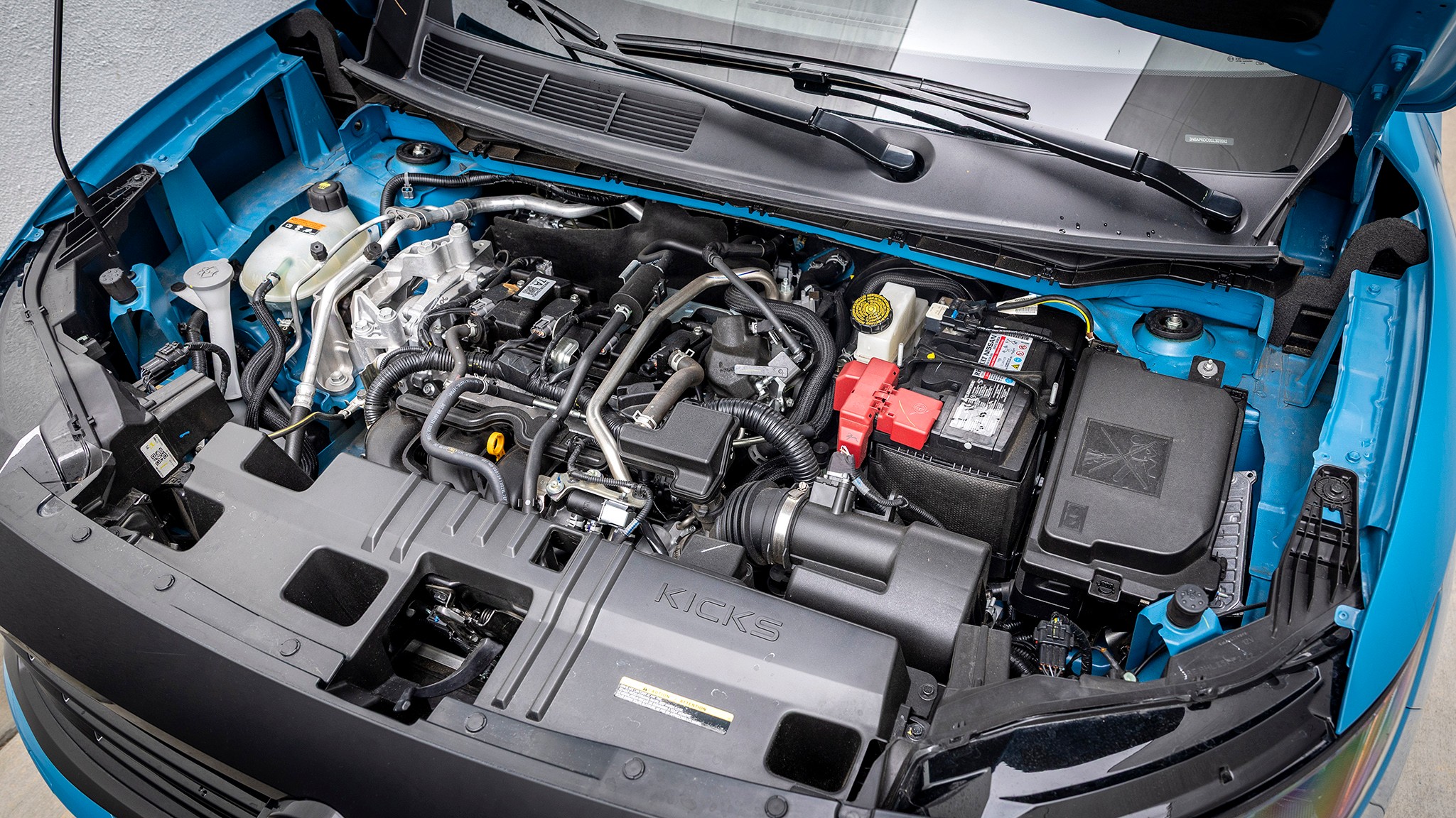 024 2025 Nissan Kicks