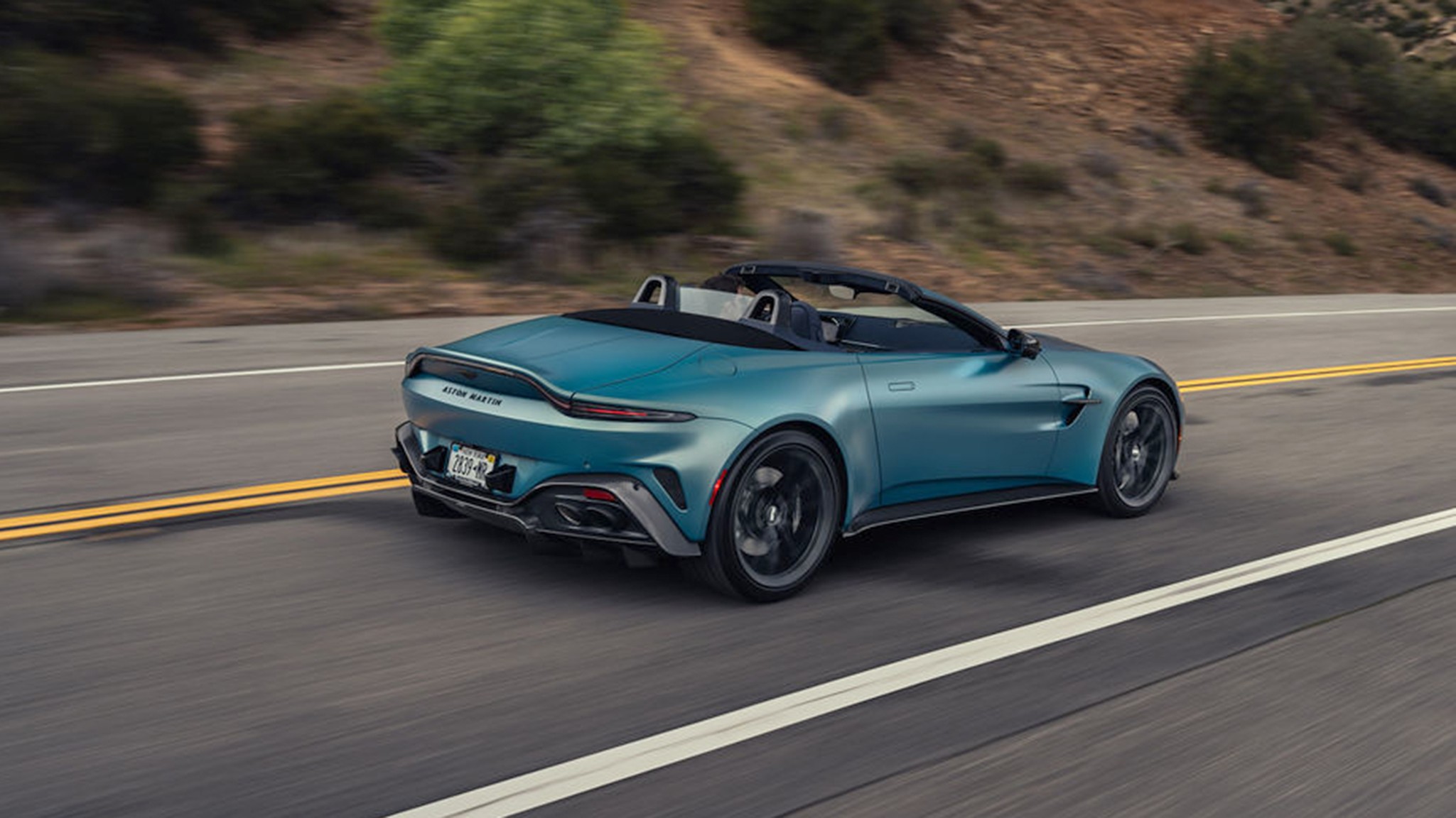 005 2026 Aston Martin Vantage Roadster Satin Iridescent Sapphire