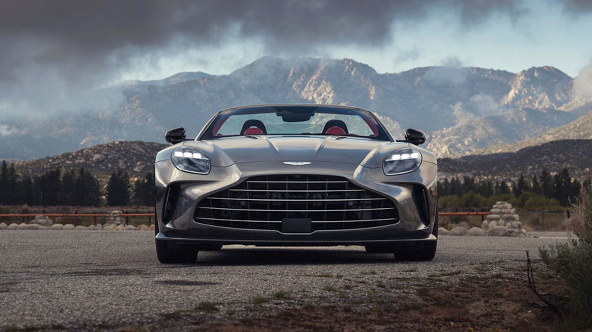 017 2026 Aston Martin Vantage Roadster Magnetic Silver