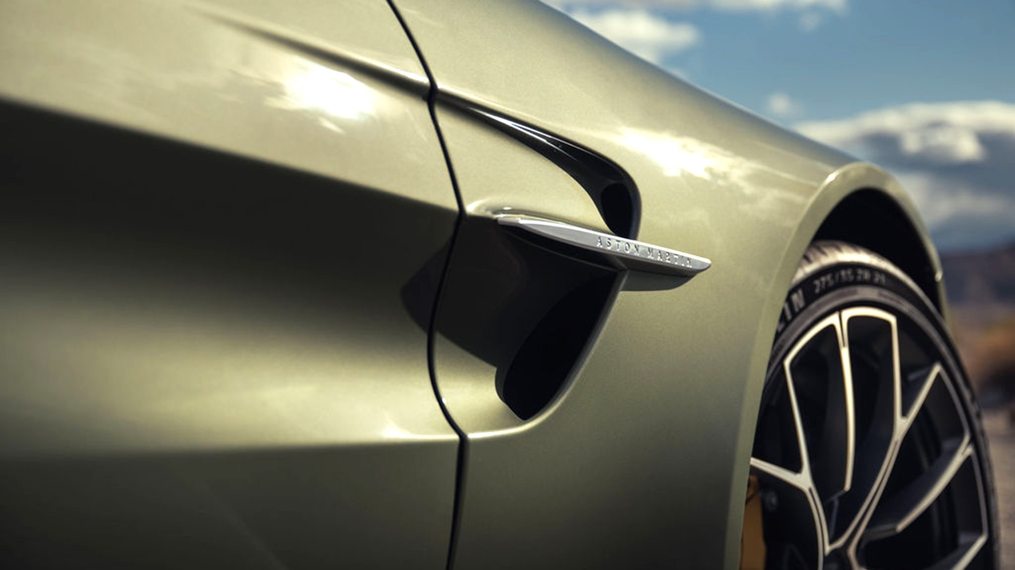 024 2026 Aston Martin Vantage Roadster California Sage