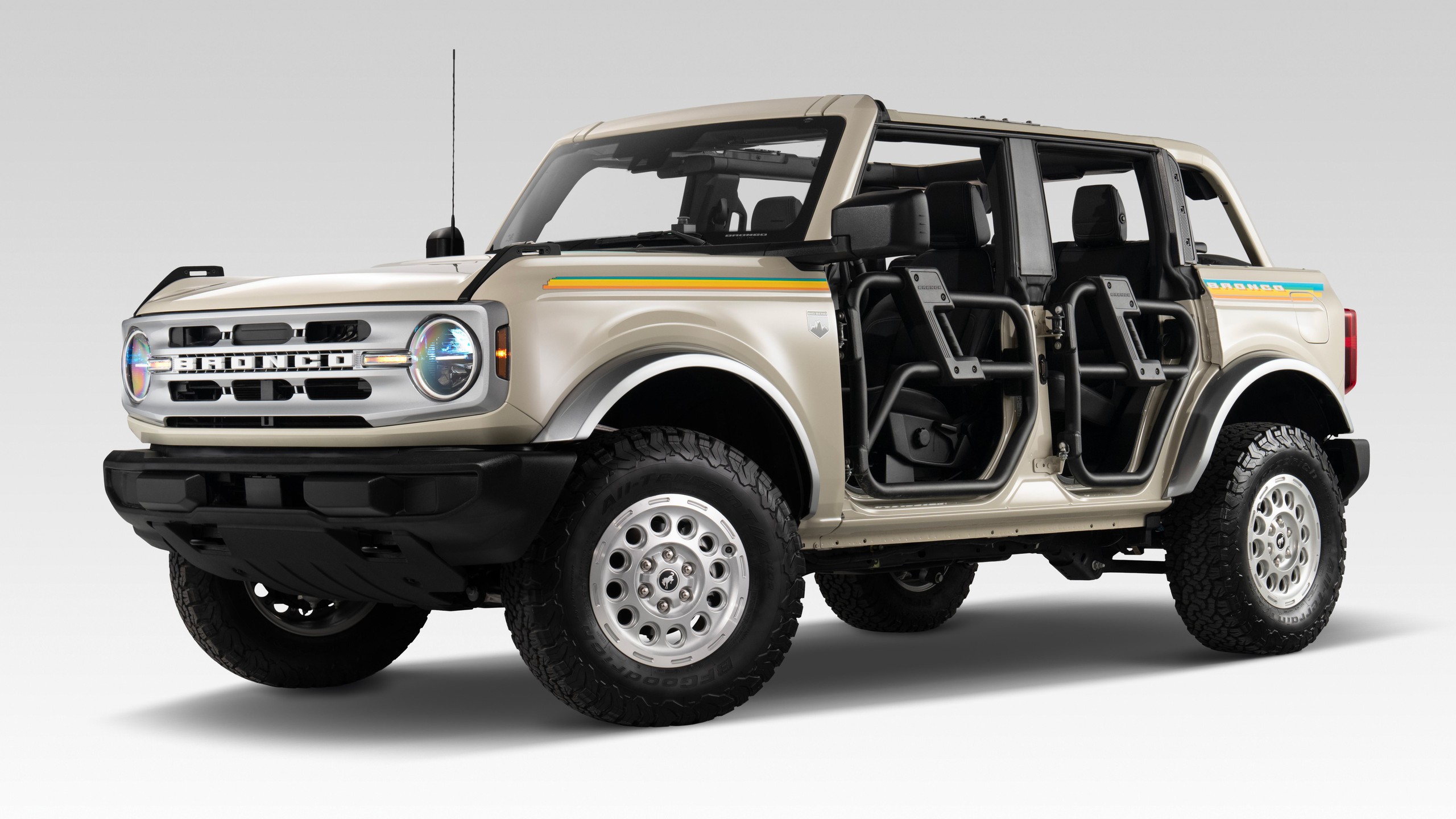 2025 Ford Performance Bronco Coastal package 21