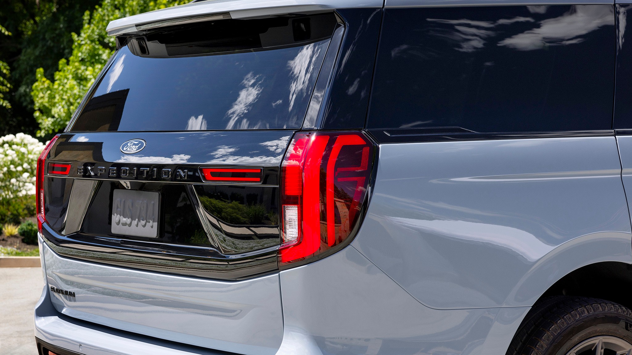 9 2025 Ford Expedition Stealth taillight