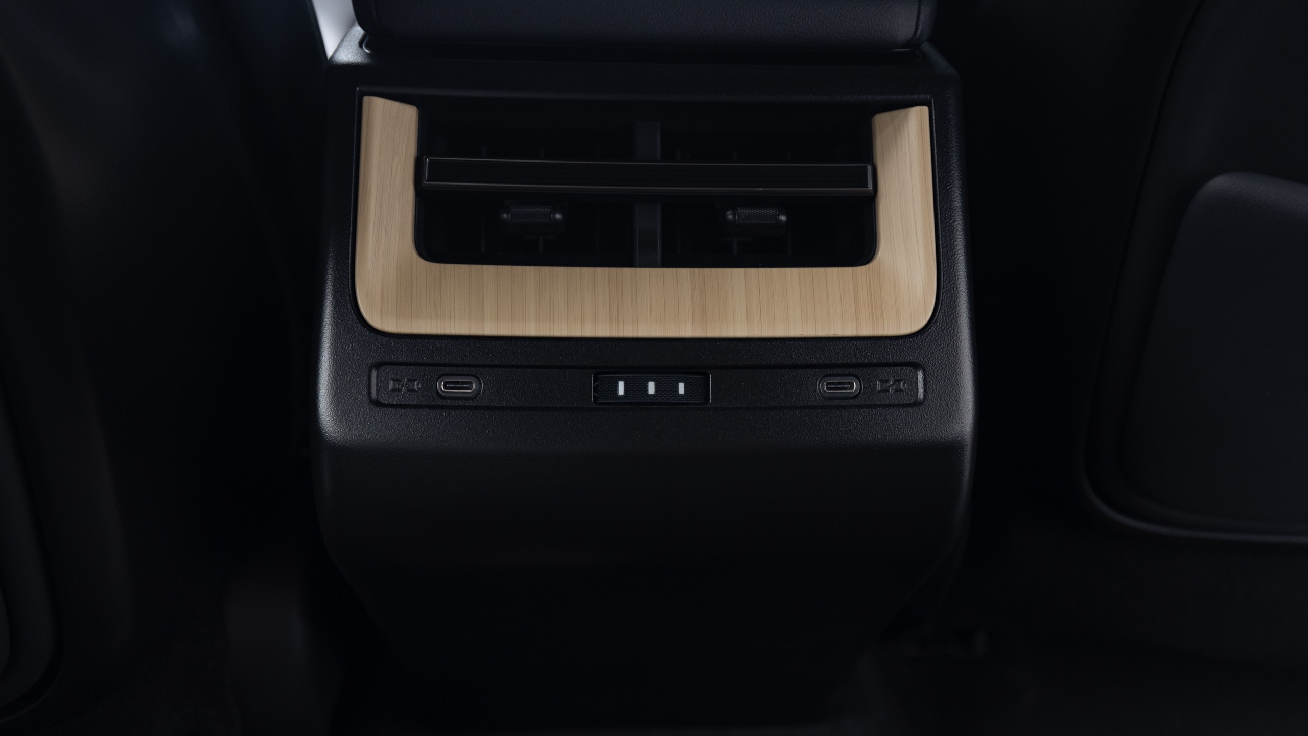 2026 Lexus ES500e Luxury US market 23