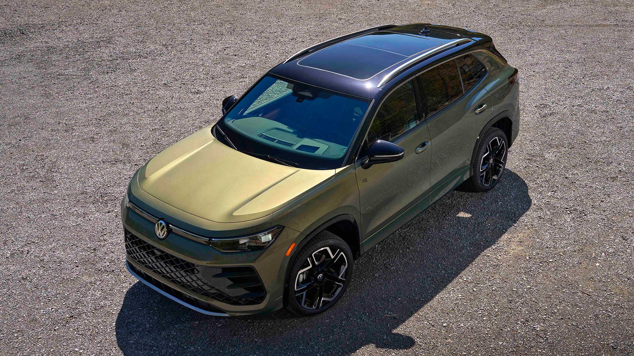 12 2025 Volkswagen Tiguan SEL R Line Avocado Green