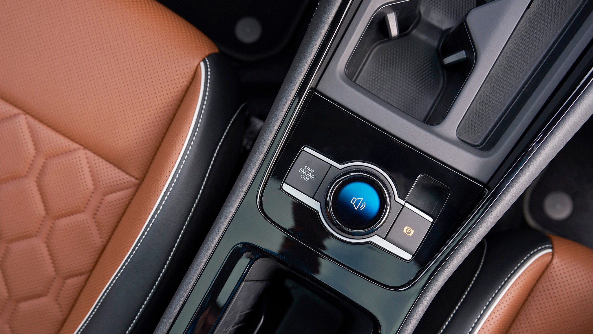 29 2025 Volkswagen Tiguan SEL R Line Avocado Green interior