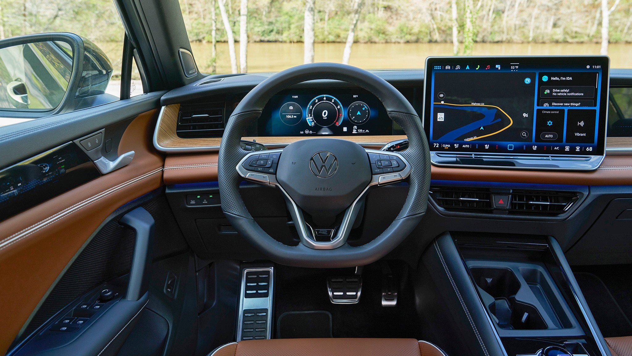 44 2025 Volkswagen Tiguan SEL R Line Avocado Green interior