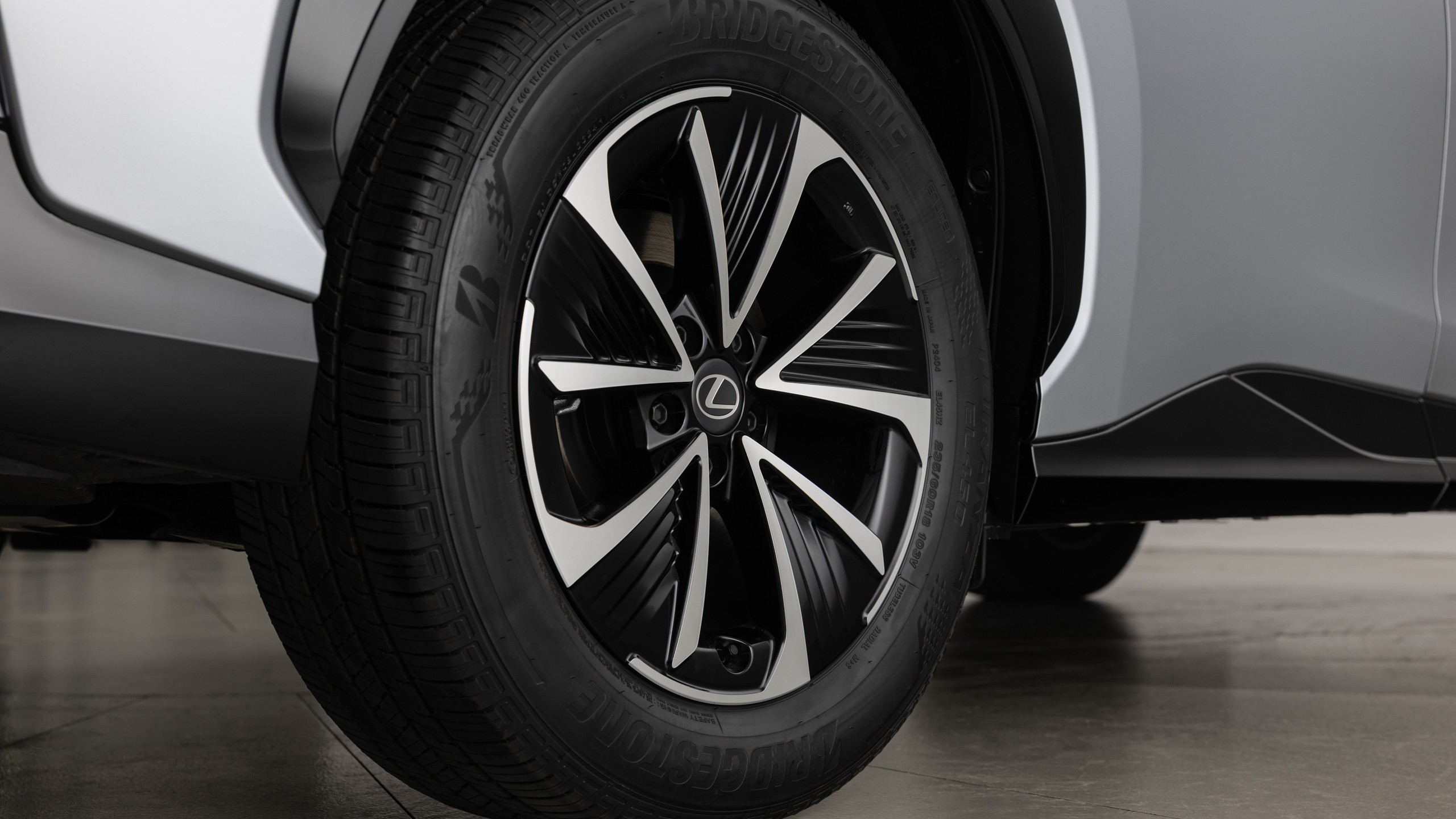 2026 Lexus RZ350e US market 4