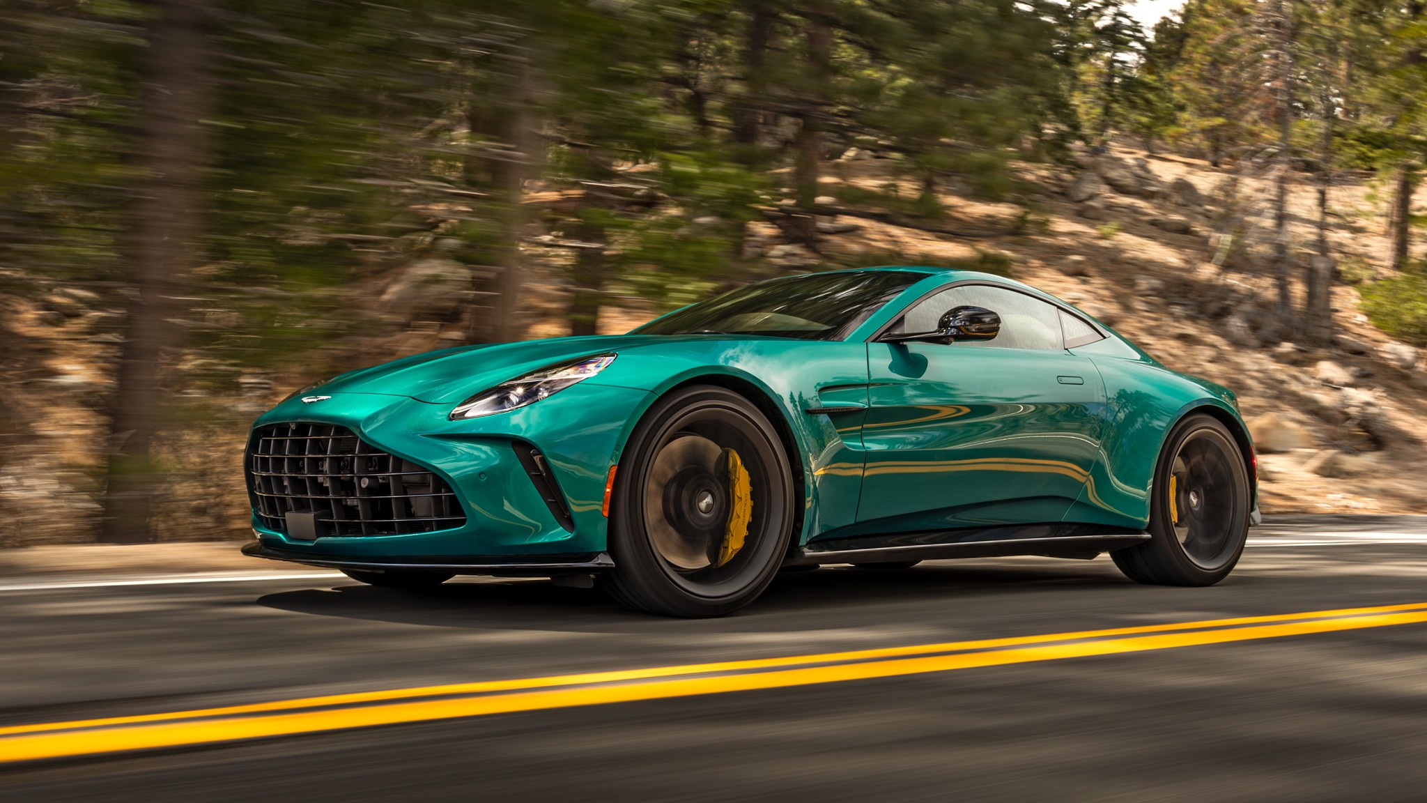 001 2025 Aston Martin Vantage Lead