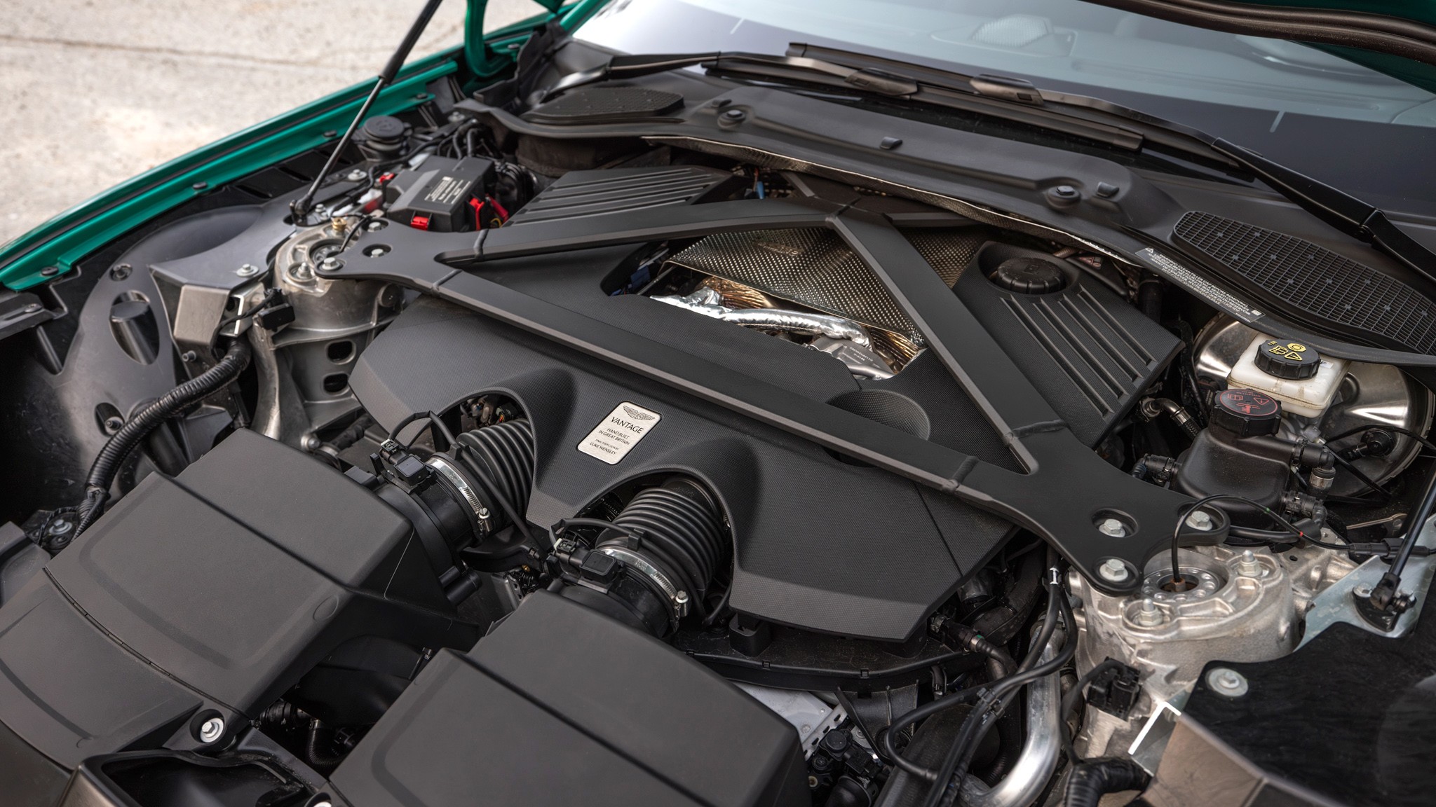 043 2025 Aston Martin Vantage Engine
