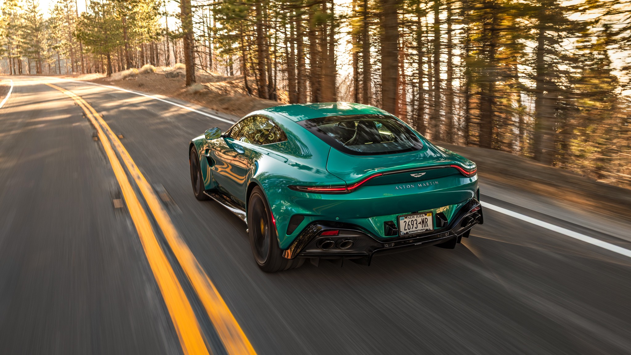 003 2025 Aston Martin Vantage