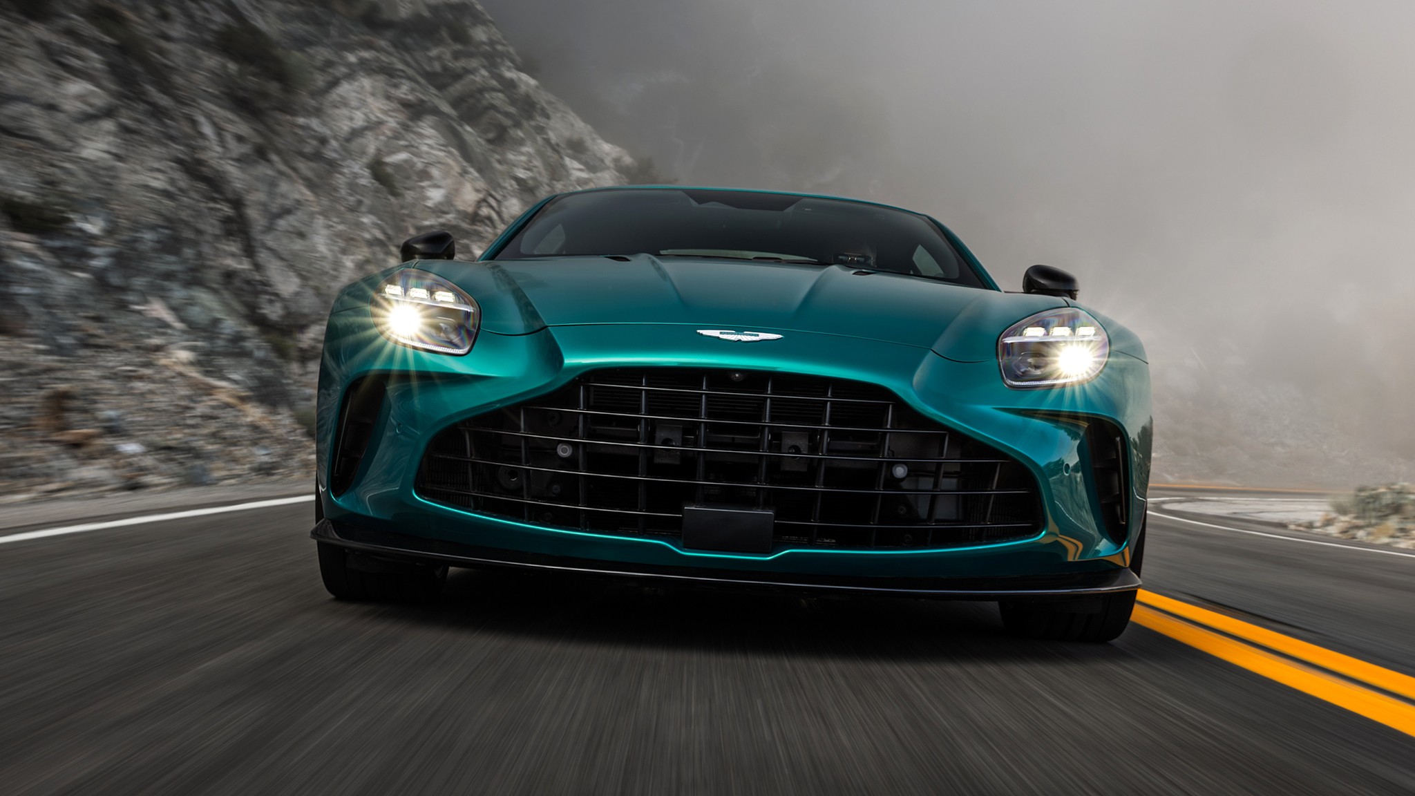 005 2025 Aston Martin Vantage