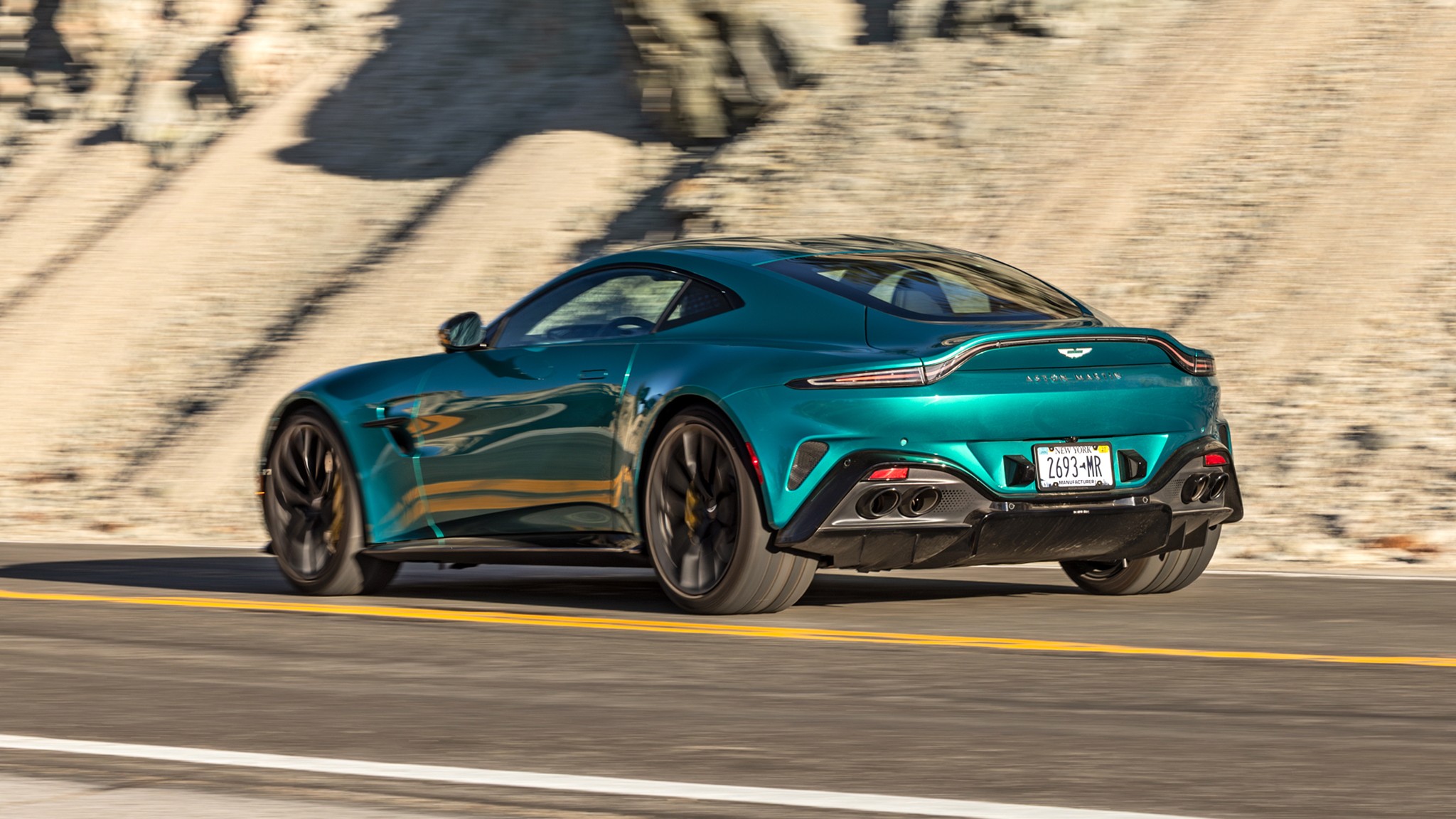 013 2025 Aston Martin Vantage