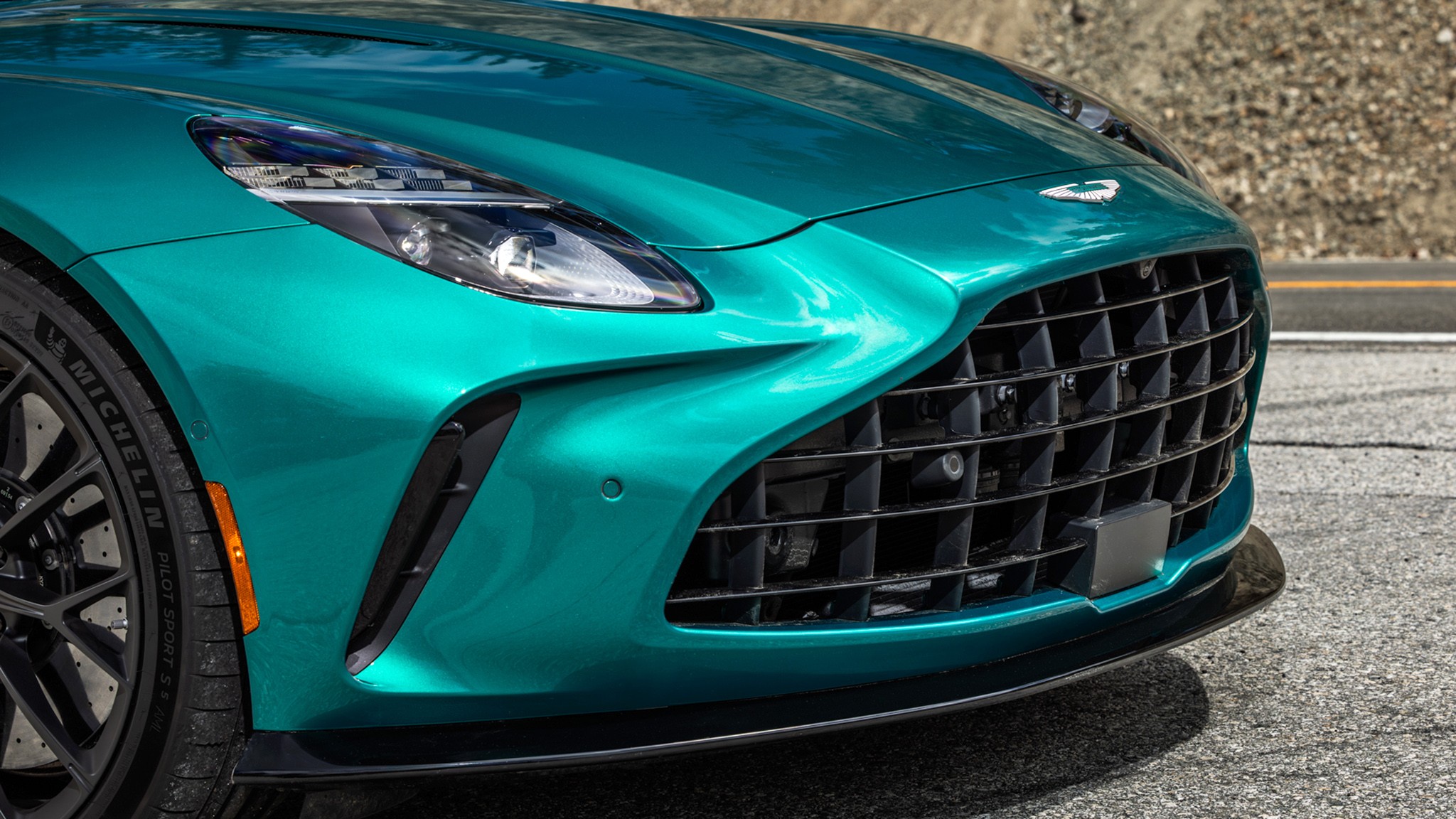 023 2025 Aston Martin Vantage