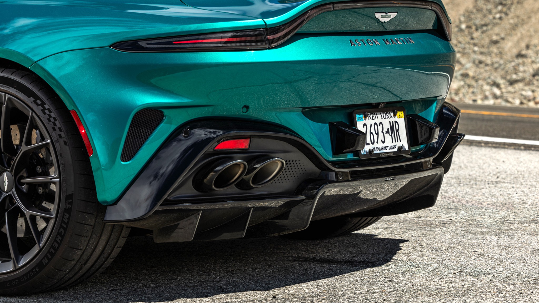 027 2025 Aston Martin Vantage