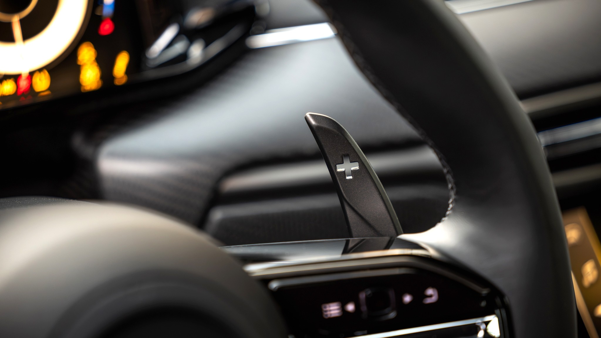 032 2025 Aston Martin Vantage