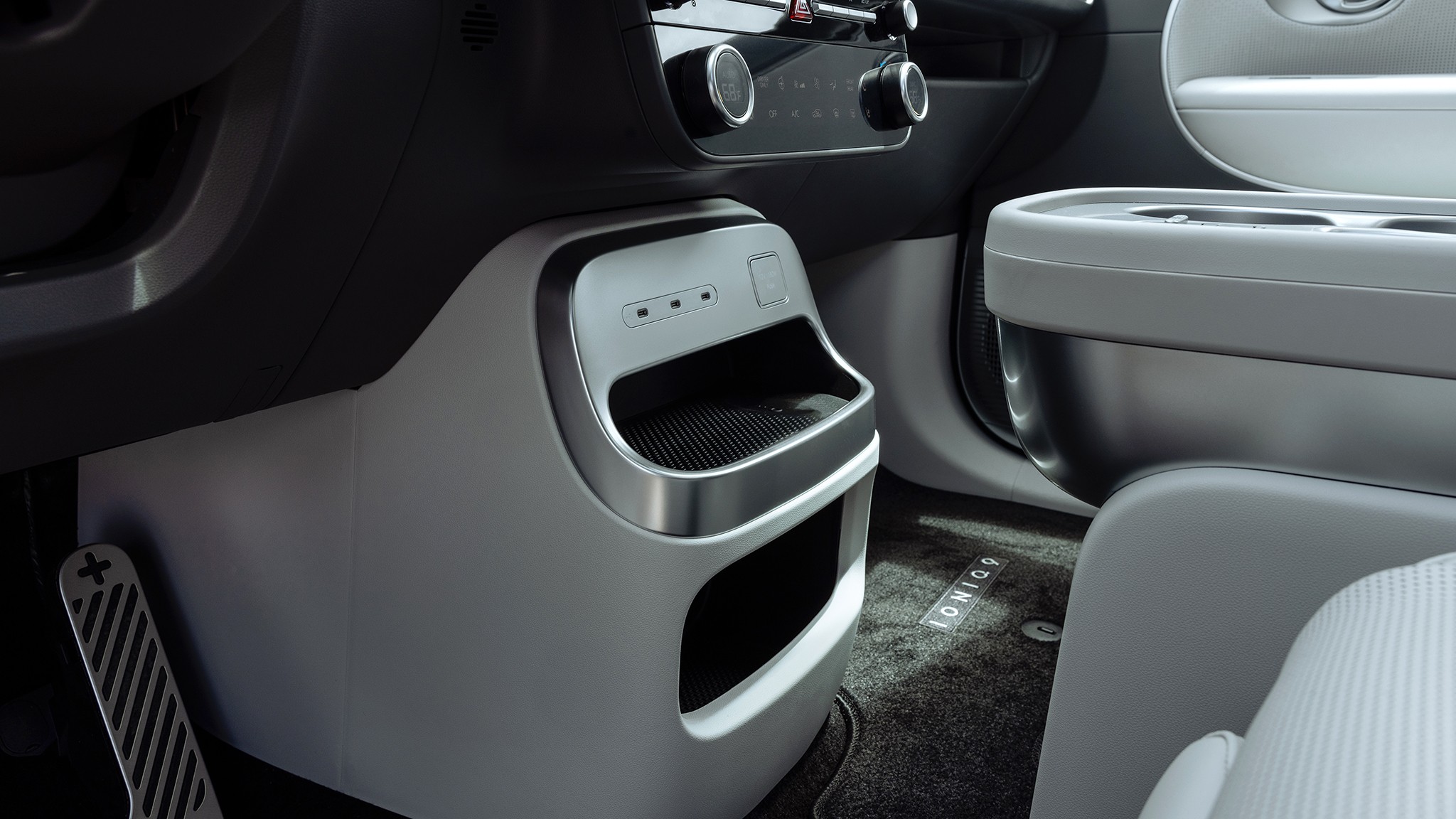 7 2026 Hyundai Ioniq 9 EV first drive