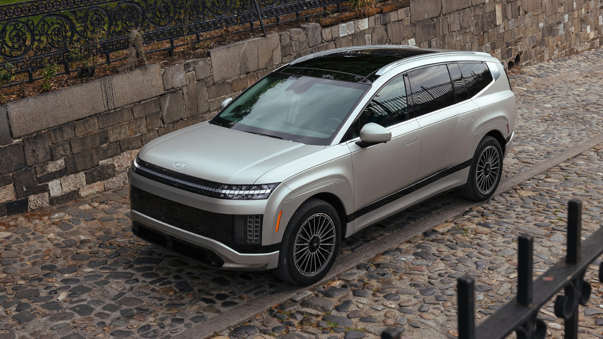 22 2026 Hyundai Ioniq 9 EV first drive