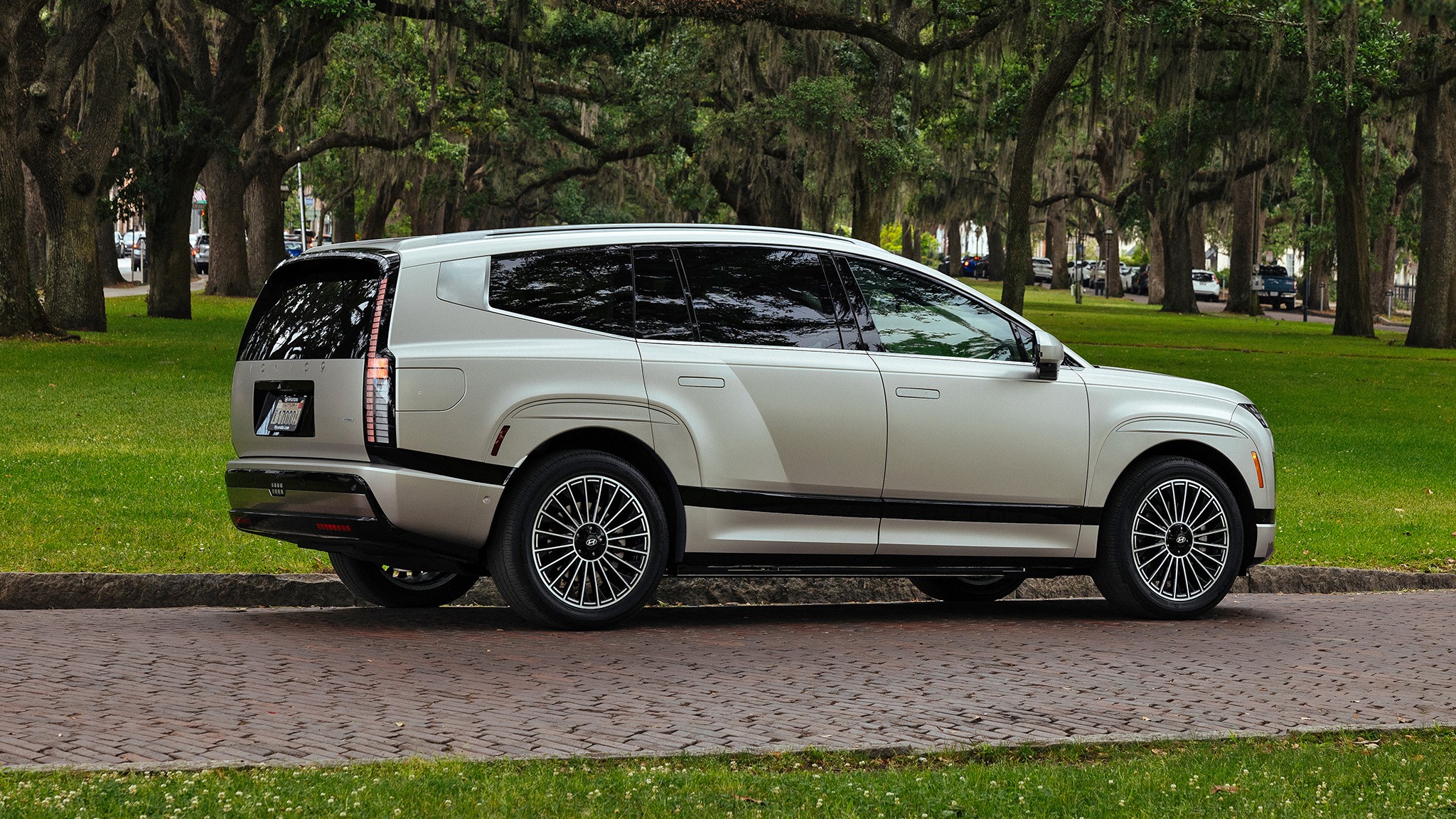 40 2026 Hyundai Ioniq 9 EV first drive