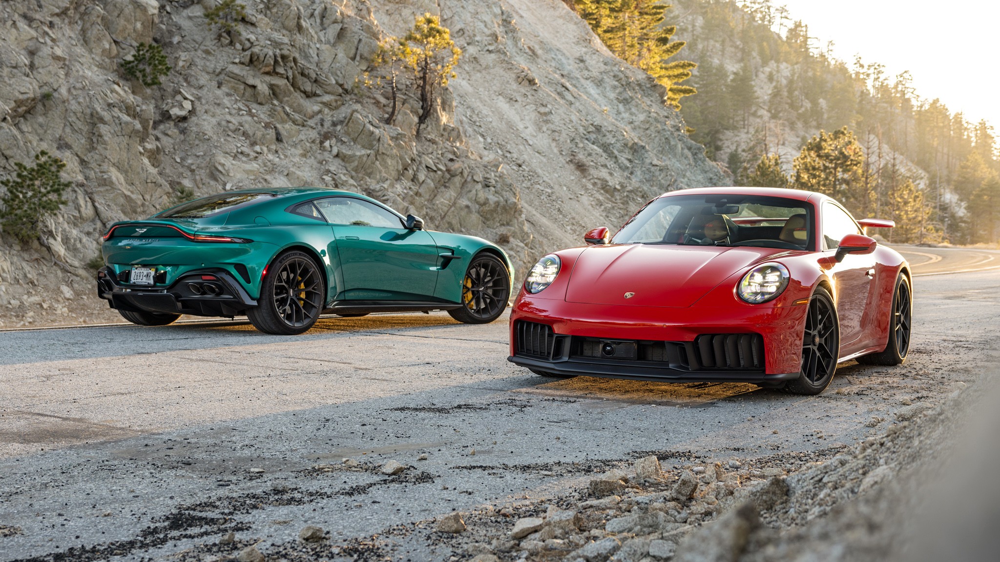 019 2025 Aston Martin Vantage Porsche 911