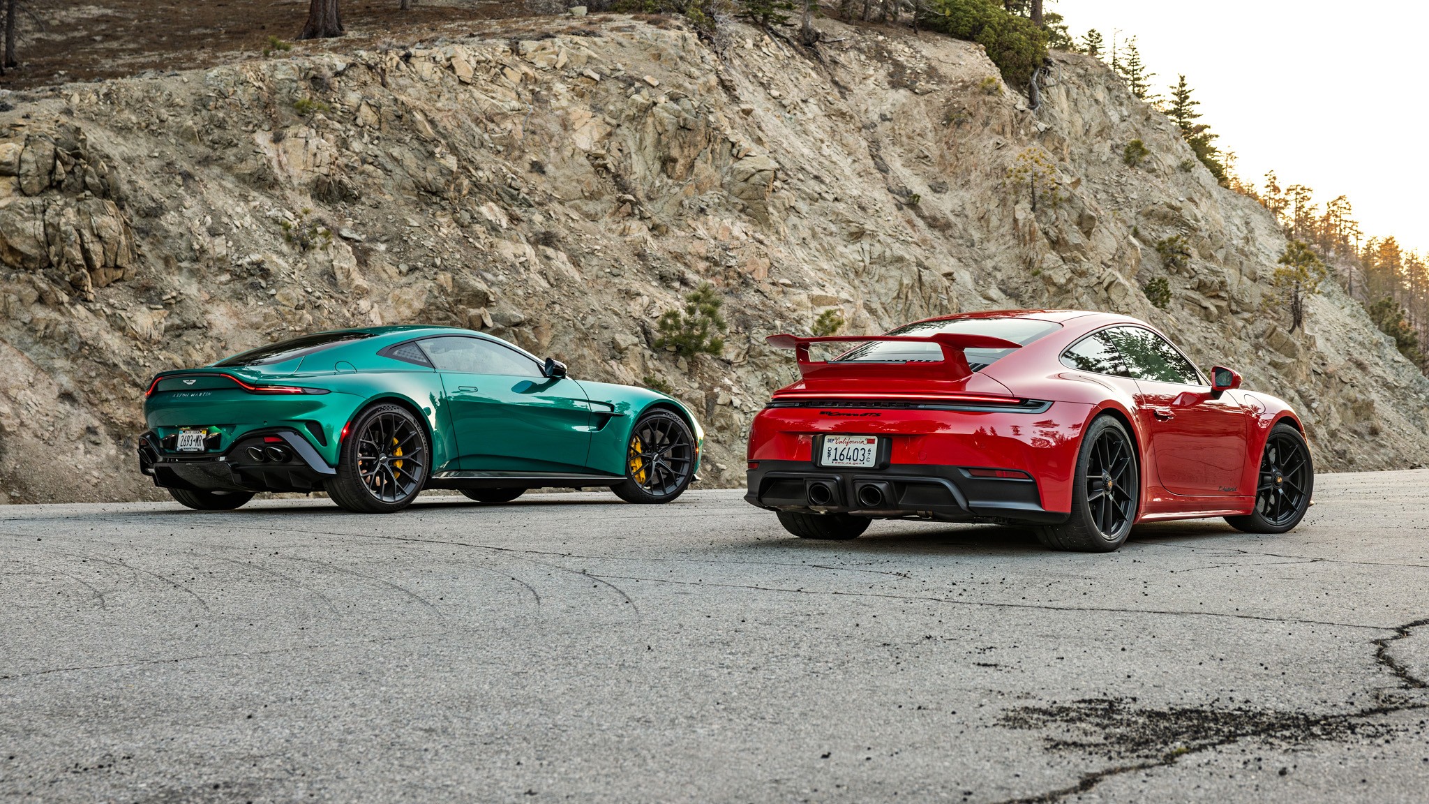 021 2025 Aston Martin Vantage Porsche 911